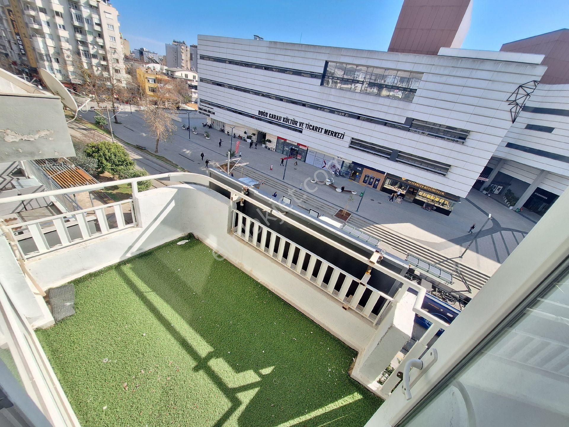 Antalya Muratpaşa Ali Çetinkaya Caddesi Üzernde Tramvay Durağı Önünde Kiralık 2+1 Ofis