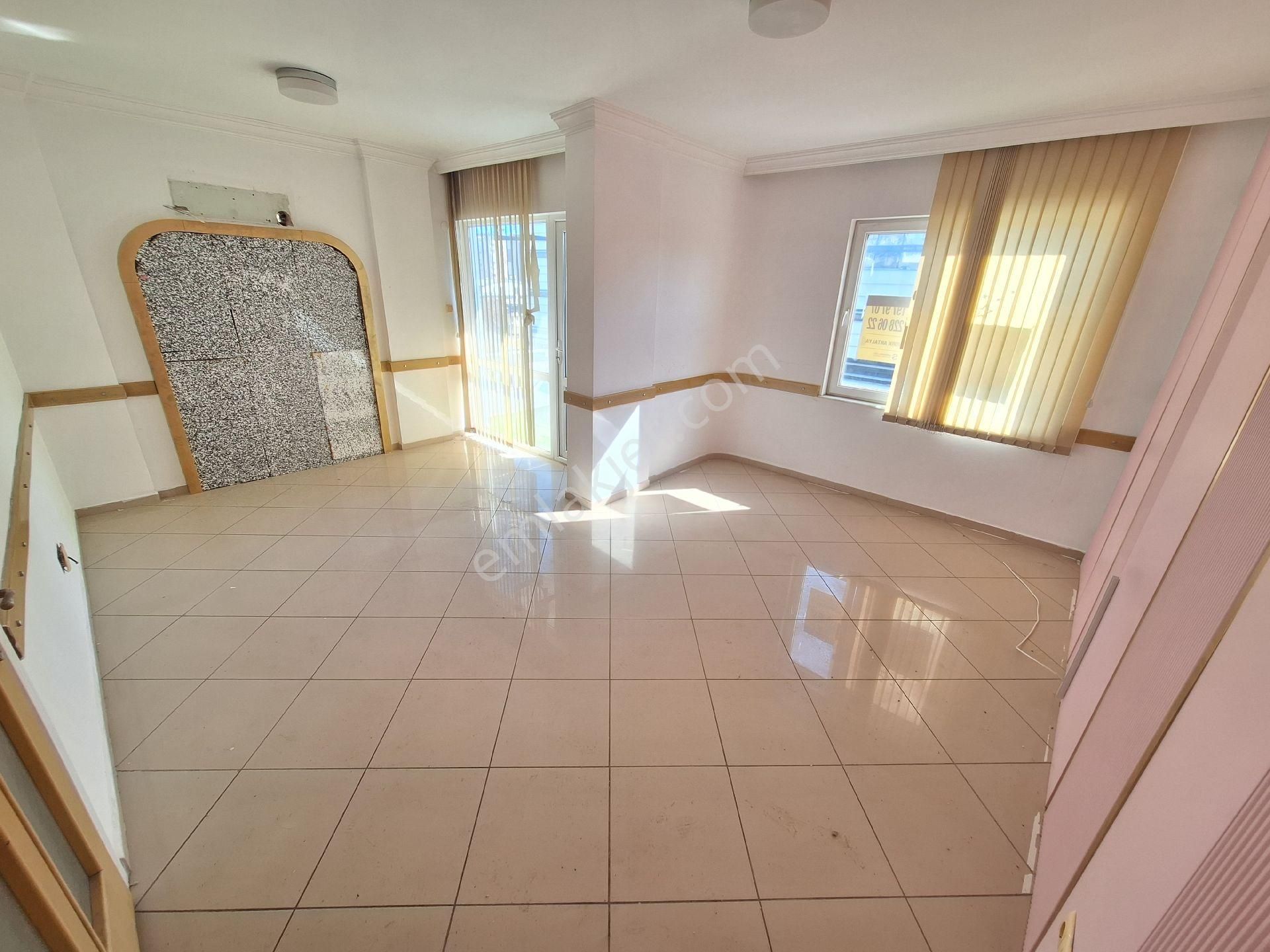 Antalya Muratpaşa Ali Çetinkaya Caddesi Üzernde Tramvay Durağı Önünde Kiralık 2+1 Ofis - Görsel 4
