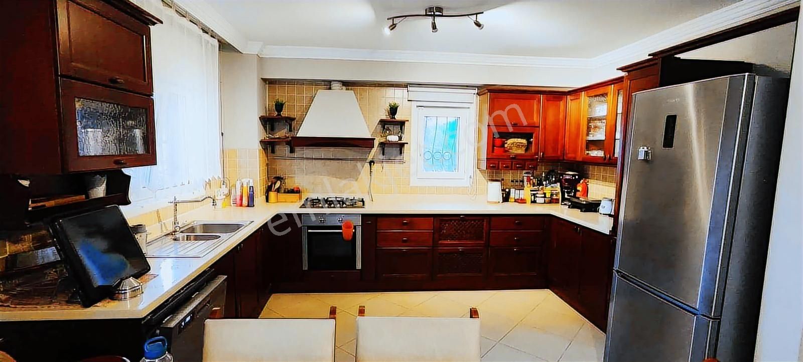 Cadde Üzerinde-mantolamalı Full Yapılı Villa 15.100.000 Tl - Görsel 19