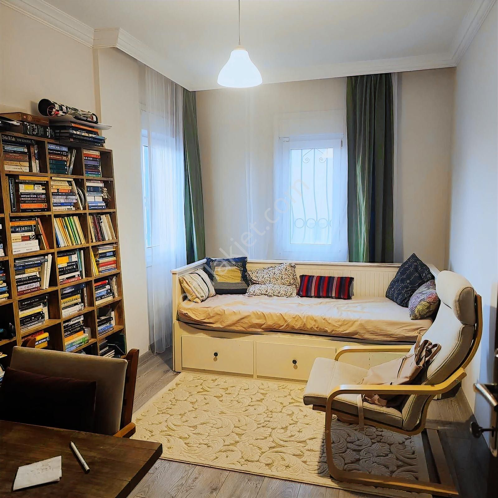 Cadde Üzerinde-mantolamalı Full Yapılı Villa 15.100.000 Tl - Görsel 4