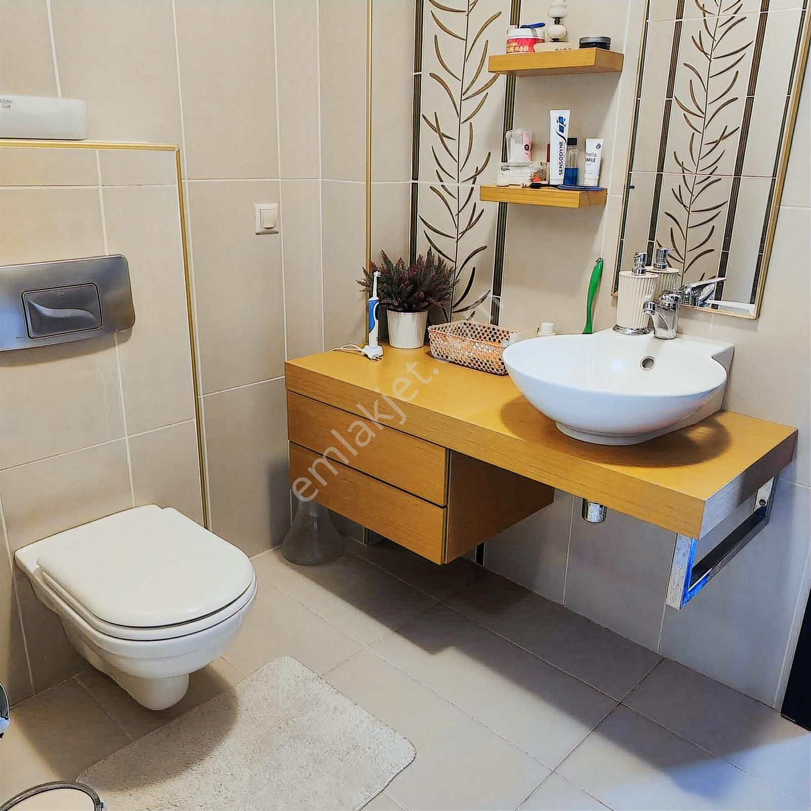 Cadde Üzerinde-mantolamalı Full Yapılı Villa 15.100.000 Tl - Görsel 30