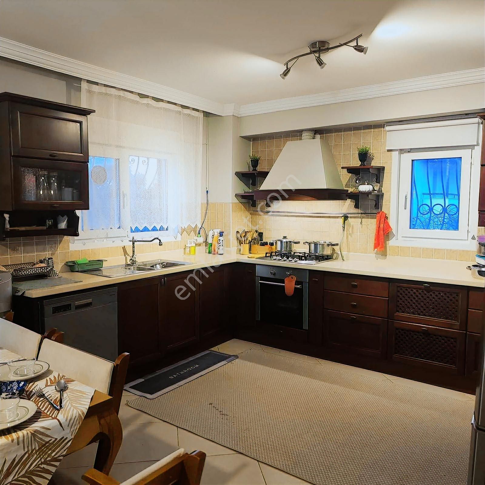 Cadde Üzerinde-mantolamalı Full Yapılı Villa 15.100.000 Tl - Görsel 25