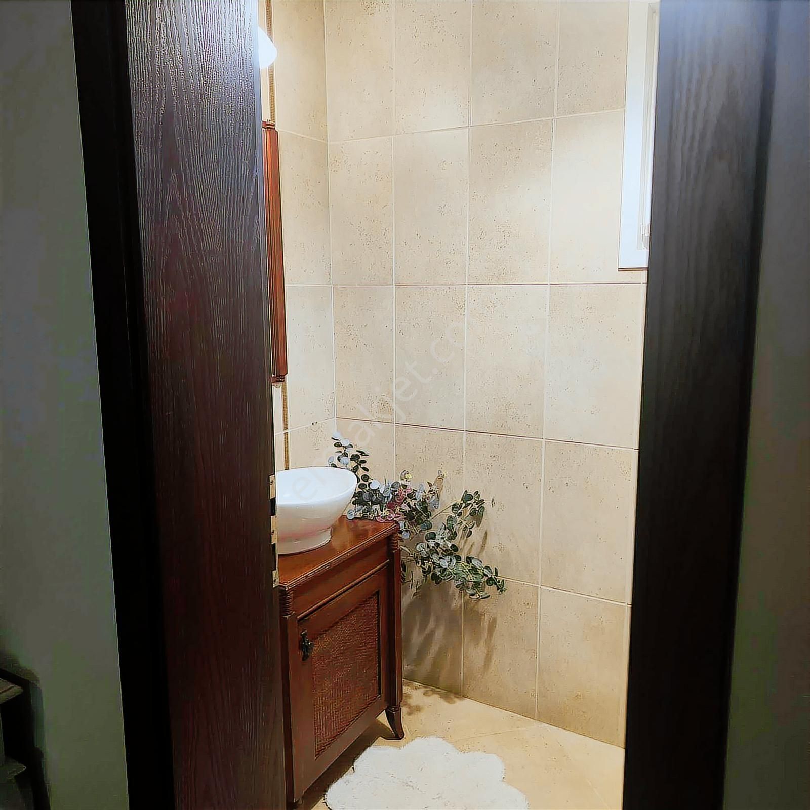 Cadde Üzerinde-mantolamalı Full Yapılı Villa 15.100.000 Tl - Görsel 5