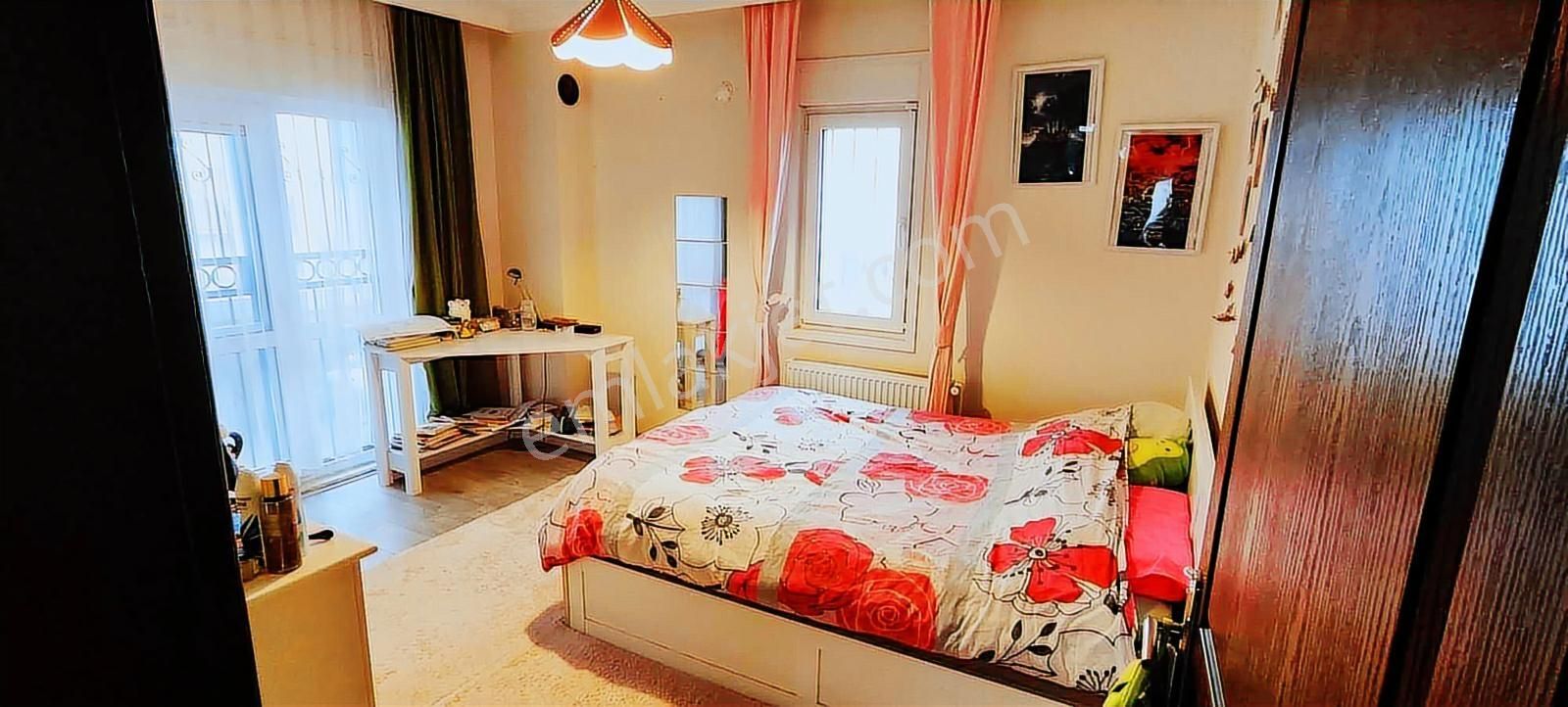 Cadde Üzerinde-mantolamalı Full Yapılı Villa 15.100.000 Tl - Görsel 20