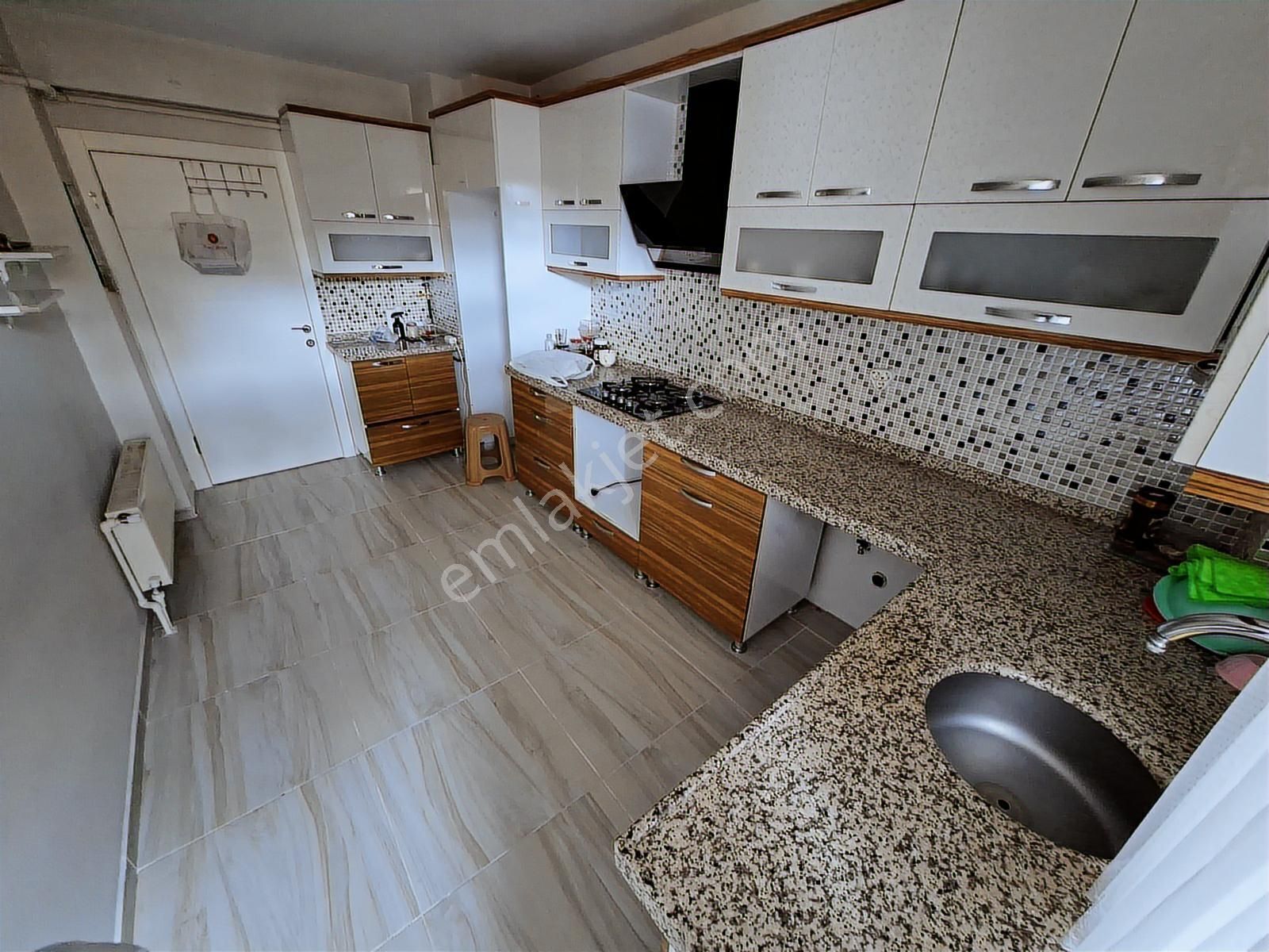 Kılıçsoy'dan İncirli Cadde Yakını 5+1 Dublex