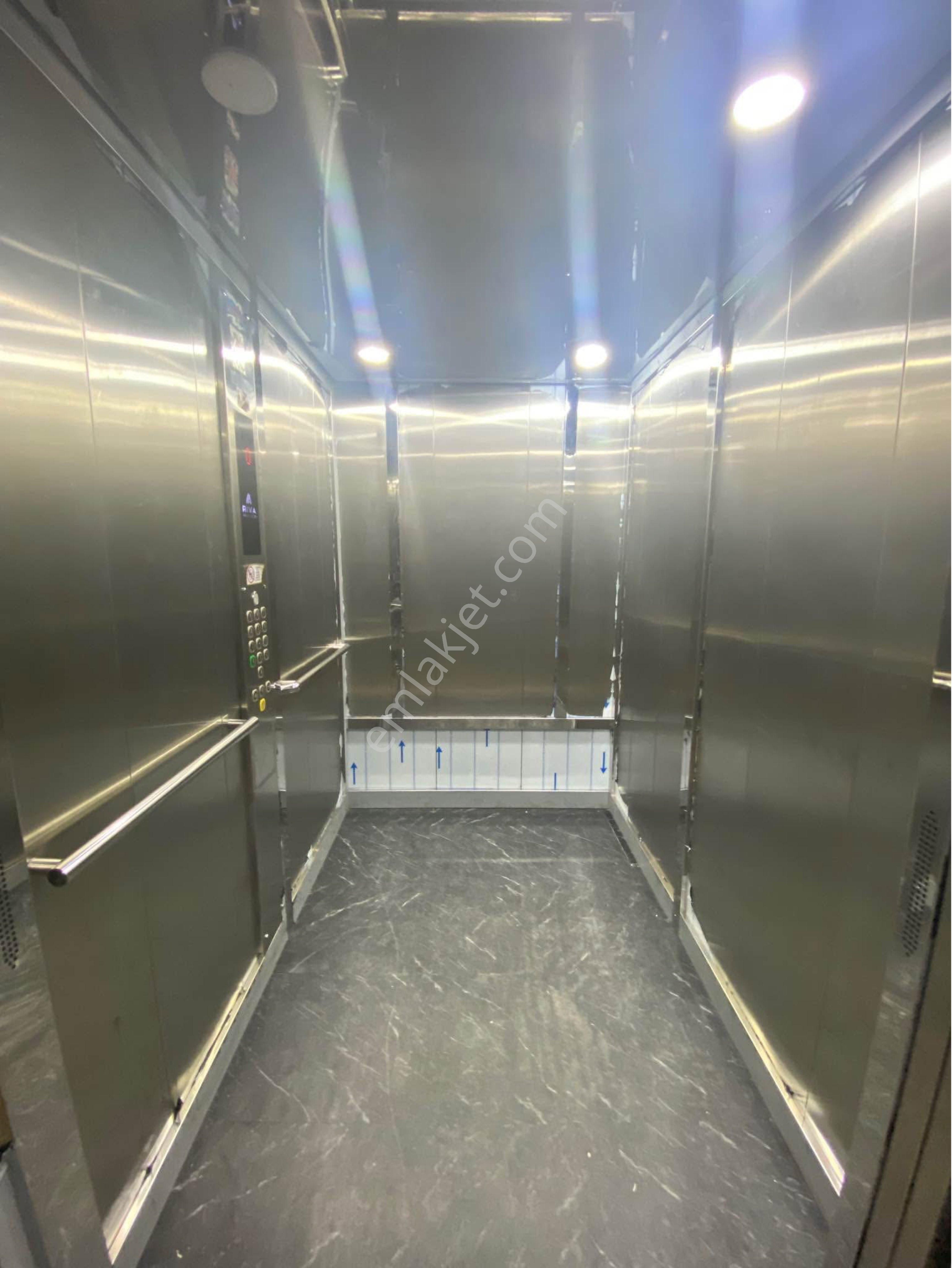 Mithatpaşa Mahallesinde 2+1 Satılık Çok Cazip Site İçerisinde Daire - Görsel 5