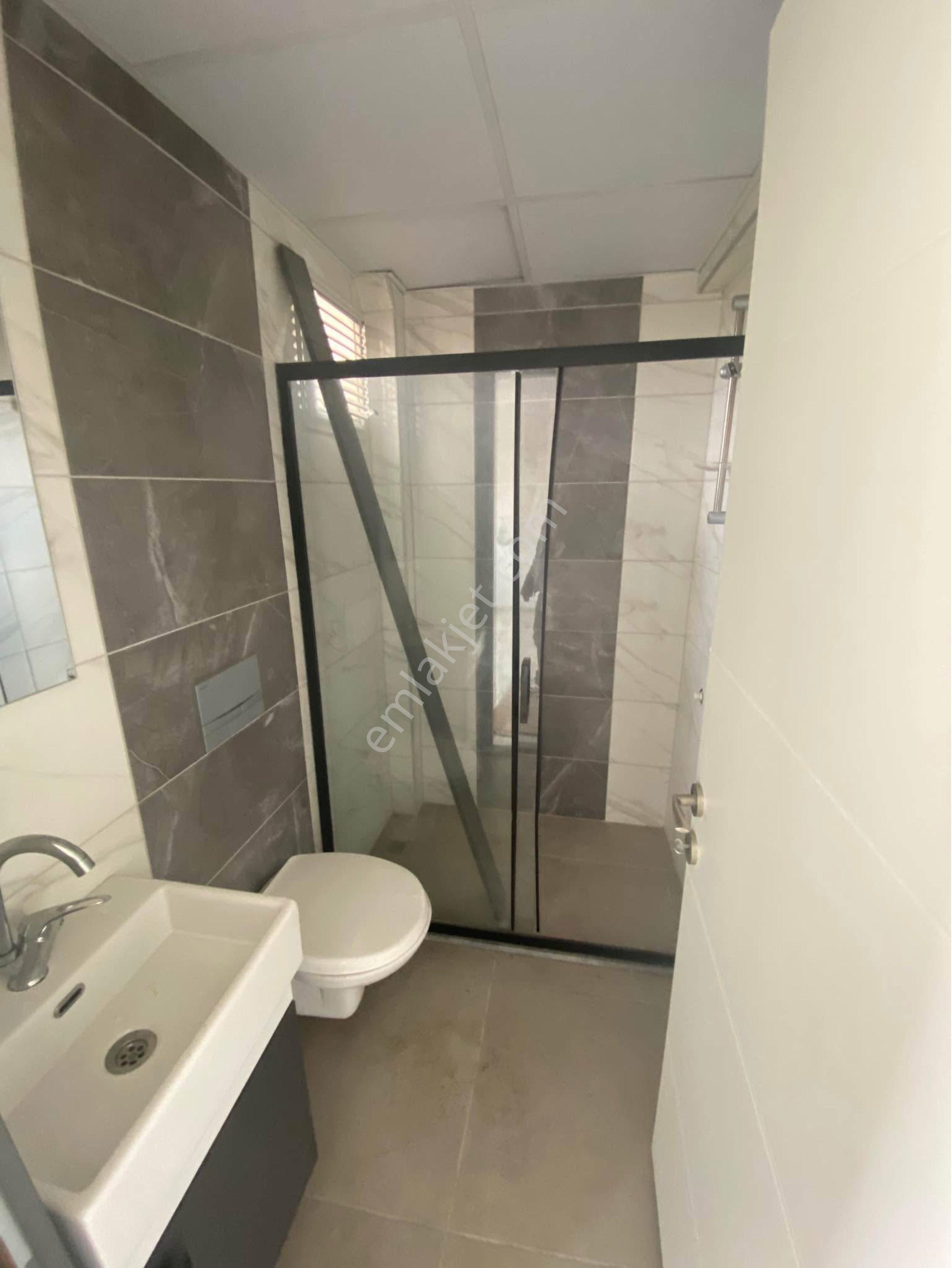 Mithatpaşa Mahallesinde 2+1 Satılık Çok Cazip Site İçerisinde Daire - Görsel 11