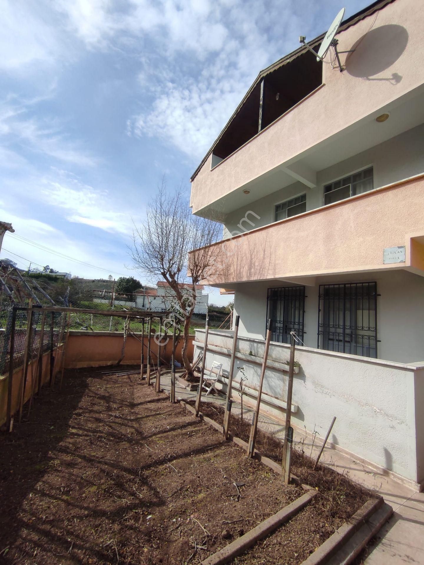 Şile Sahilköy Cadde Üzeri Sitede Full Eşyalı 5+1 Trıpleks Villa - Görsel 3