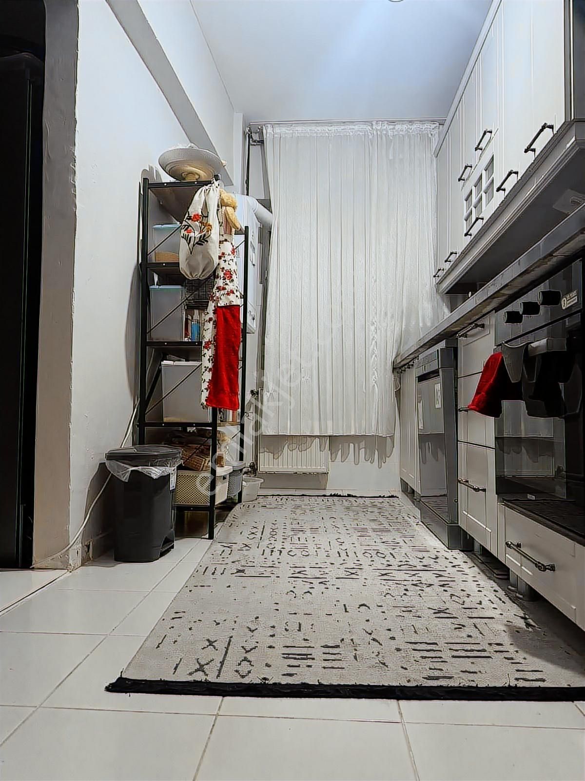 Rıza Acar'dan Merkezi Lokasyon Ara Kat Yapılı 3+1 Daire Satılık - Görsel 8