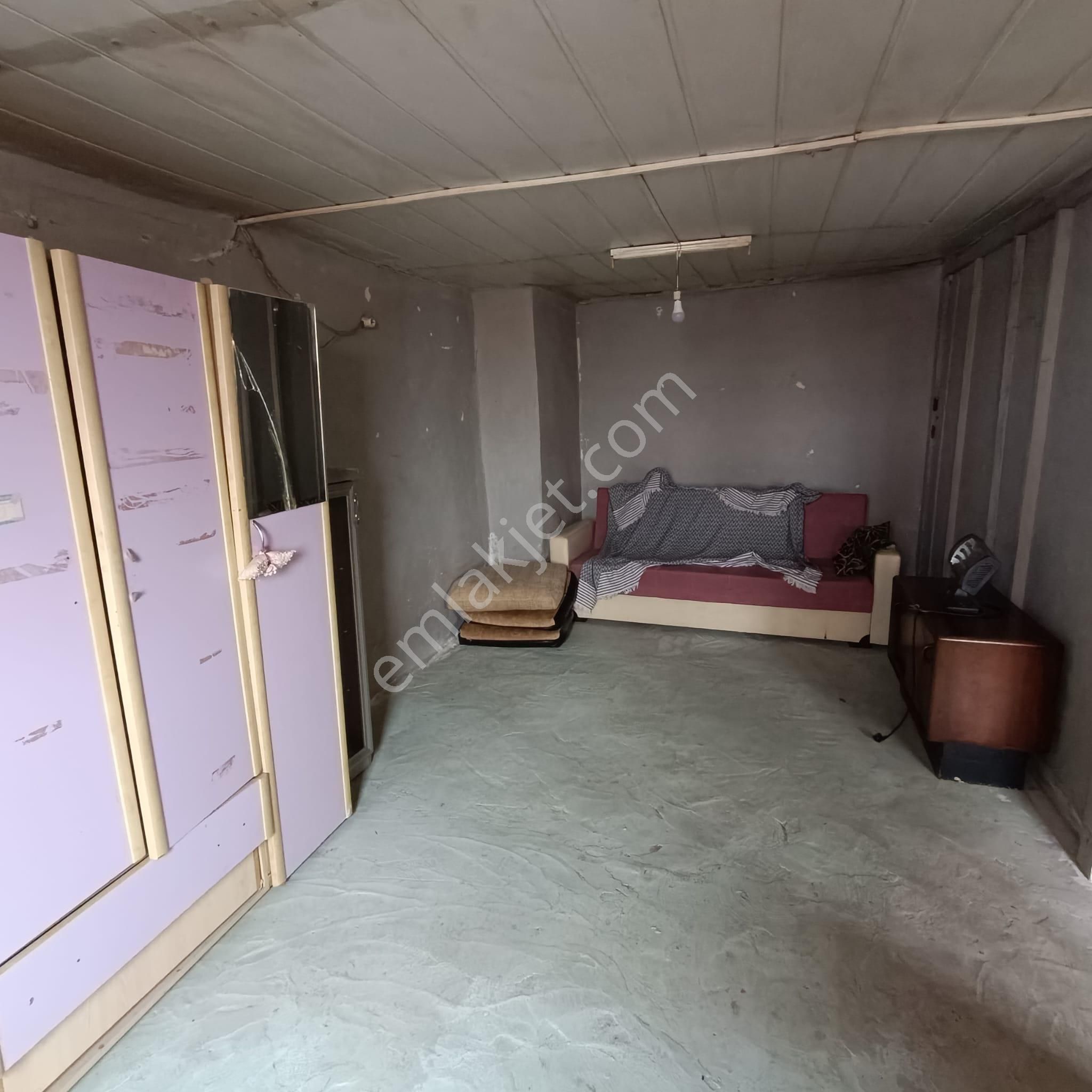 Bayrampaşa Muratpaşa Bekara Kısmi Eşyalı 1+1 Çatı Katı - Görsel 9