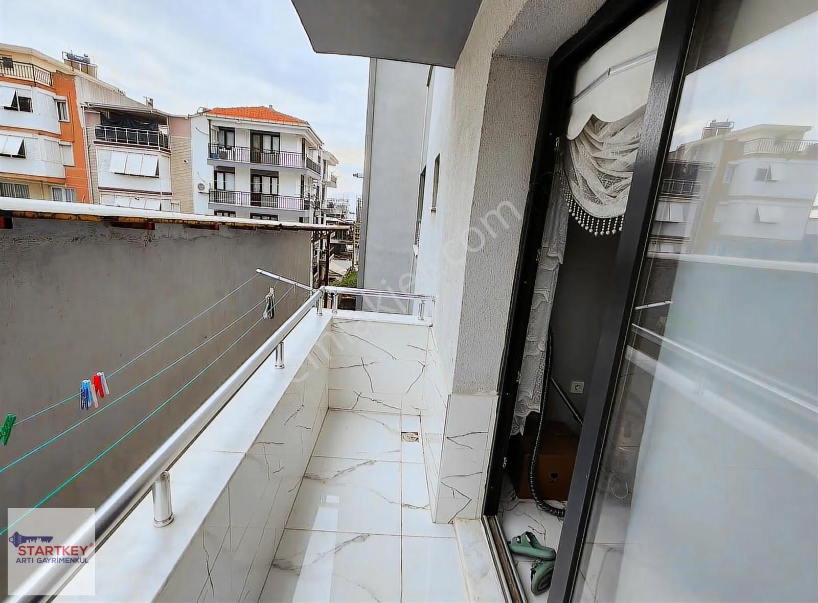 Buca Adatepe'de Merkezi Konumda 4+1 Satılık Daire - Görsel 27