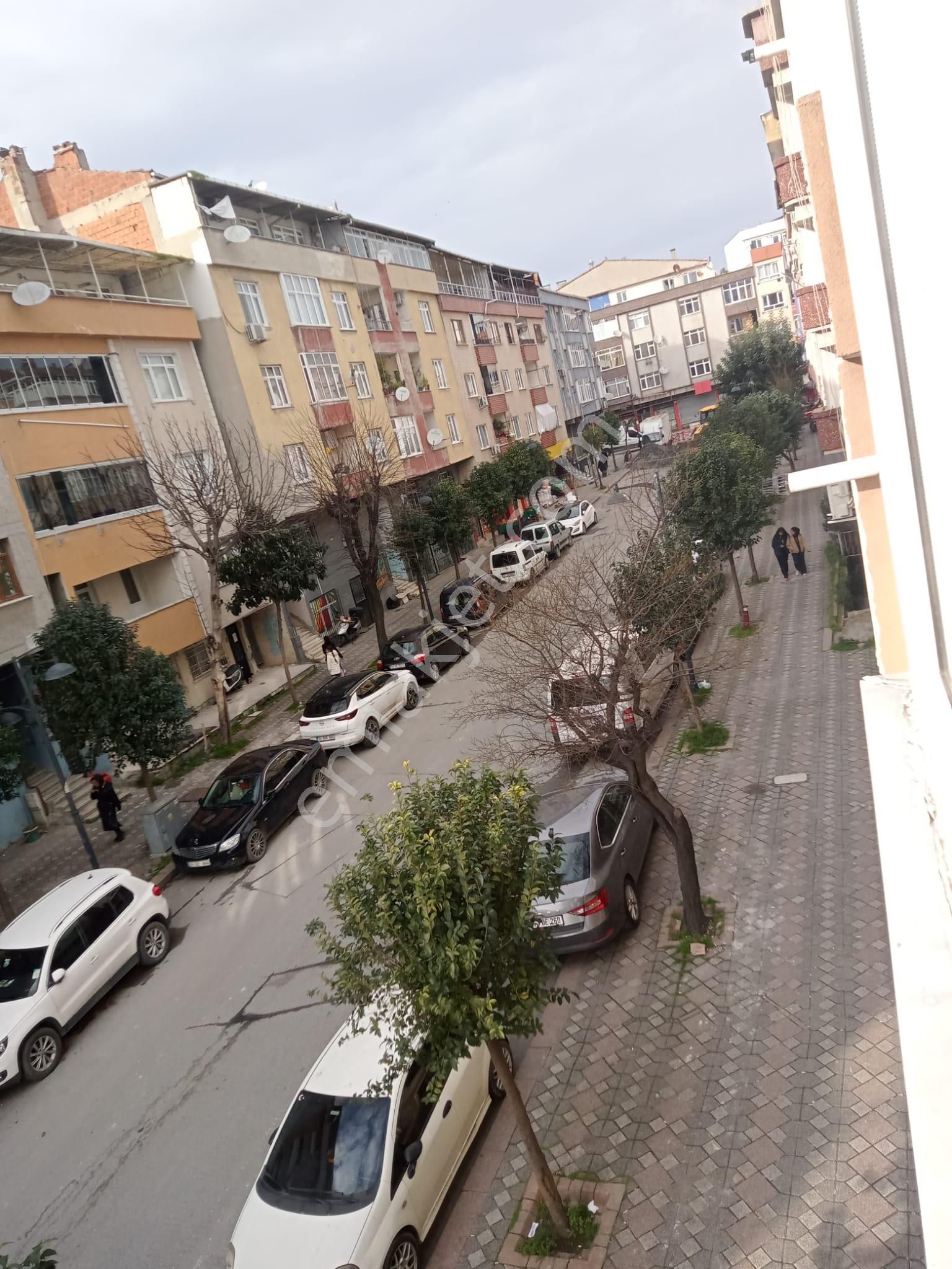 Zeytinburnunda Merkezefendi Mah Satılık Bina Cadde Üzeri