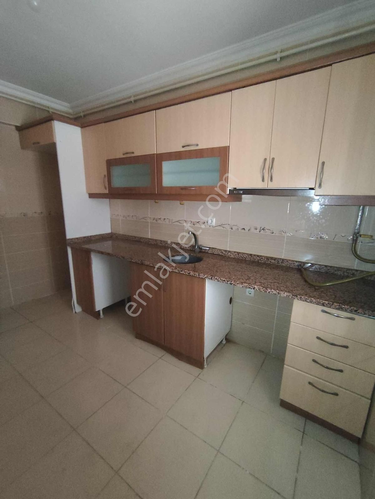 Göktürk'den Reşadiye Mahallesinde 2+1 100m2 Fırsat Daire