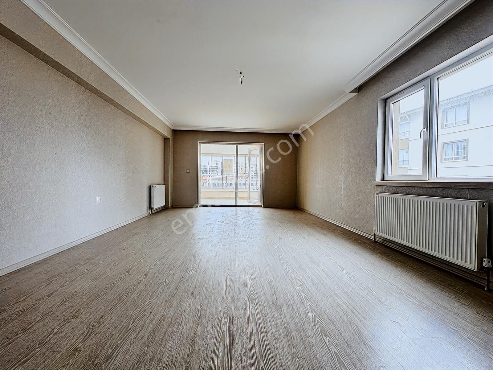 Mehmet Zengin'den Hakan Akbıyık Okulu Yakını 5.kat 3+1 Sitede - Görsel 3