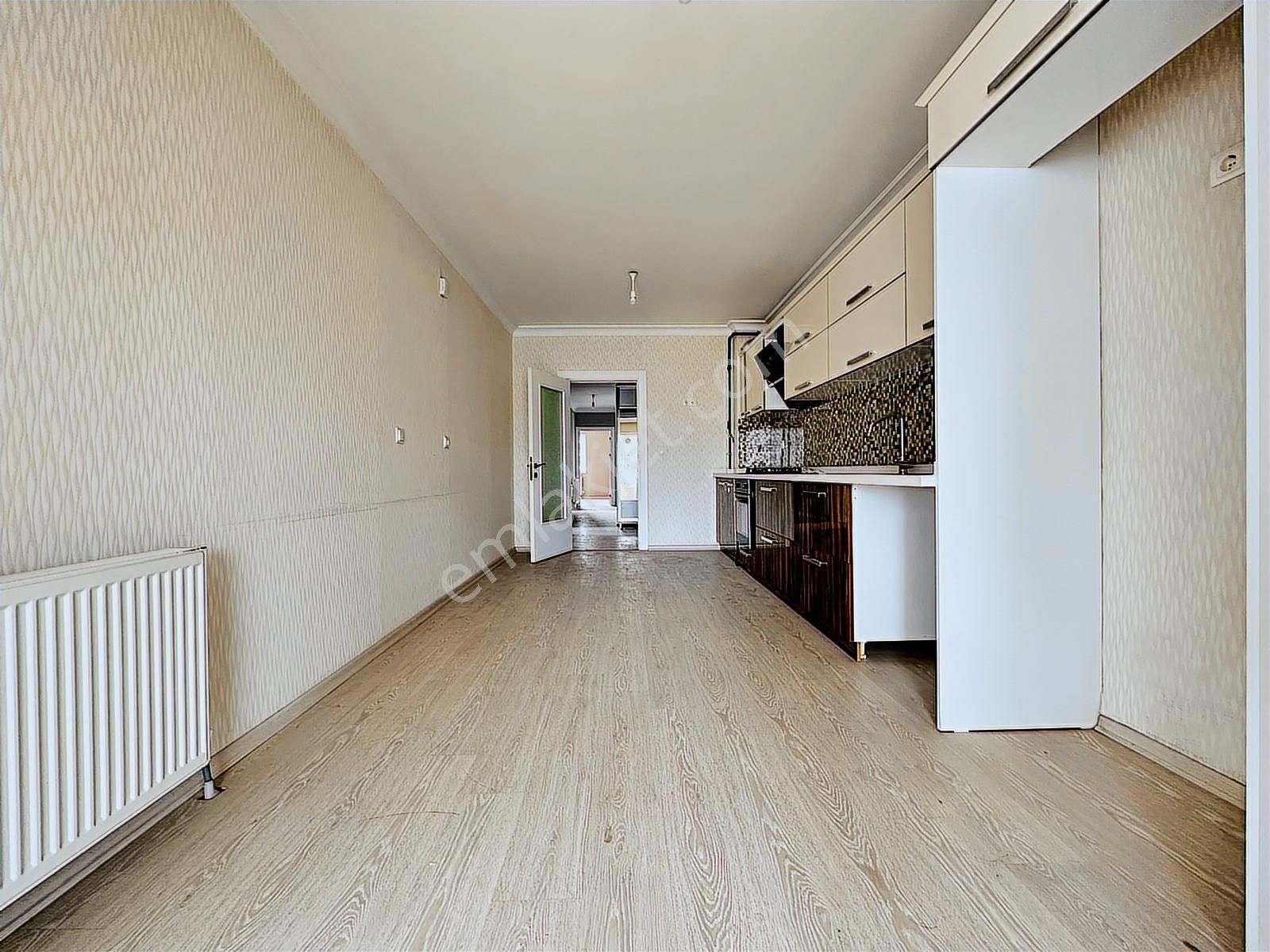 Mehmet Zengin'den Hakan Akbıyık Okulu Yakını 5.kat 3+1 Sitede - Görsel 14