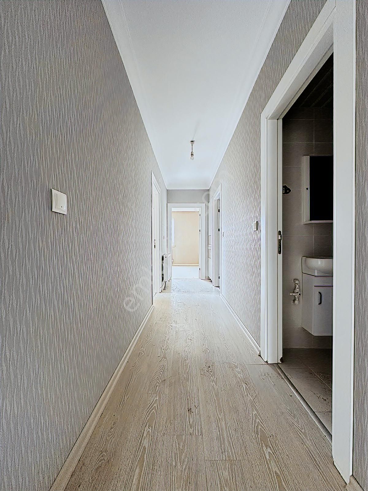 Mehmet Zengin'den Hakan Akbıyık Okulu Yakını 5.kat 3+1 Sitede - Görsel 34