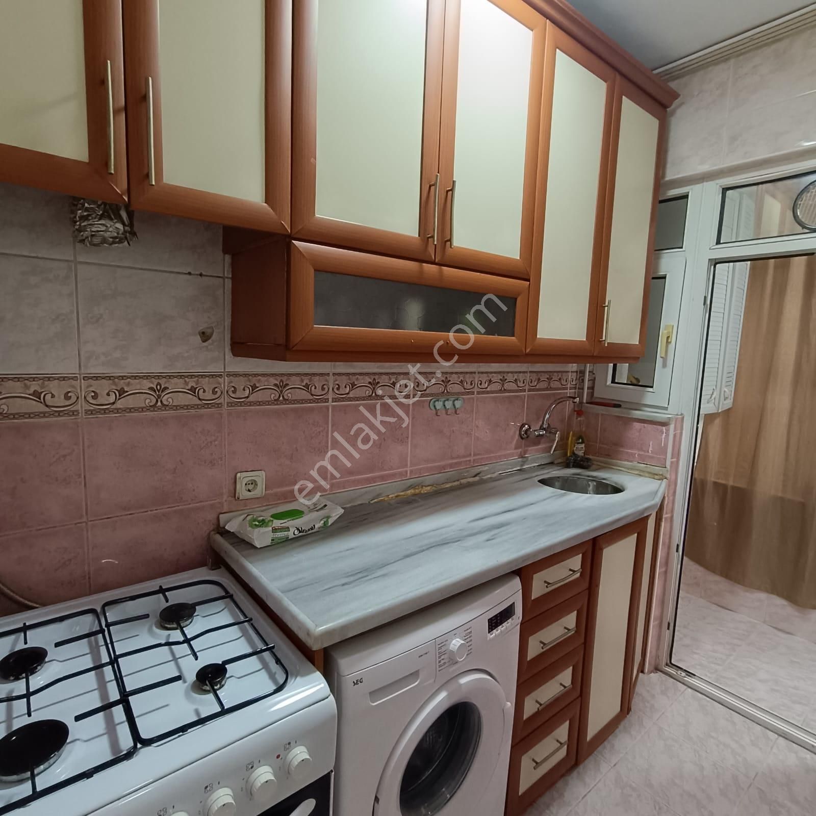 Bayrampaşa Kartaltepe Kat 1 Full Eşyalı Kombili Kapalı Balkon 80 M2 - Görsel 9
