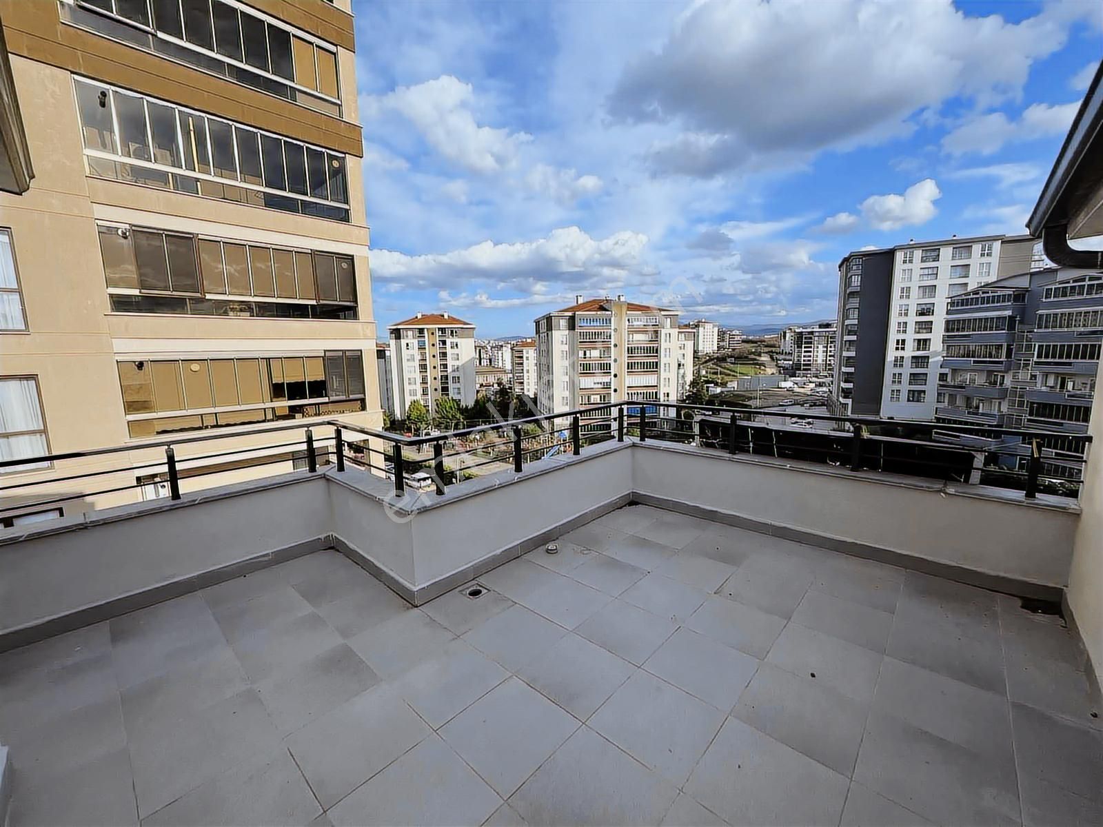 Karnurda Büyük 3+1 Dubleks Daire Net: 154 M2 - Görsel 3