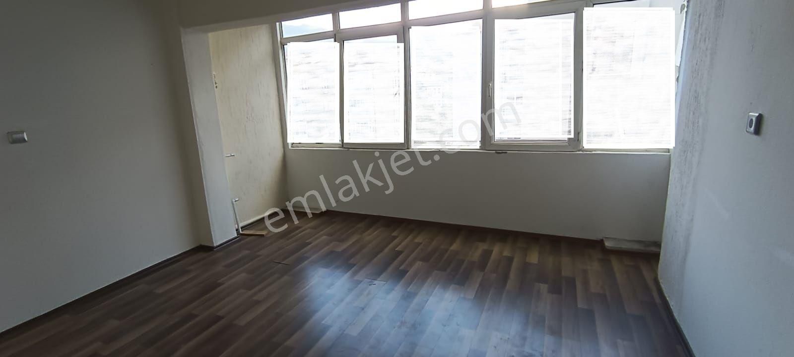 Ender Uysal Gayrimenkulden Yunusemre De Kiralık 2+1 Asansörlü Geniş Daire... - Görsel 7