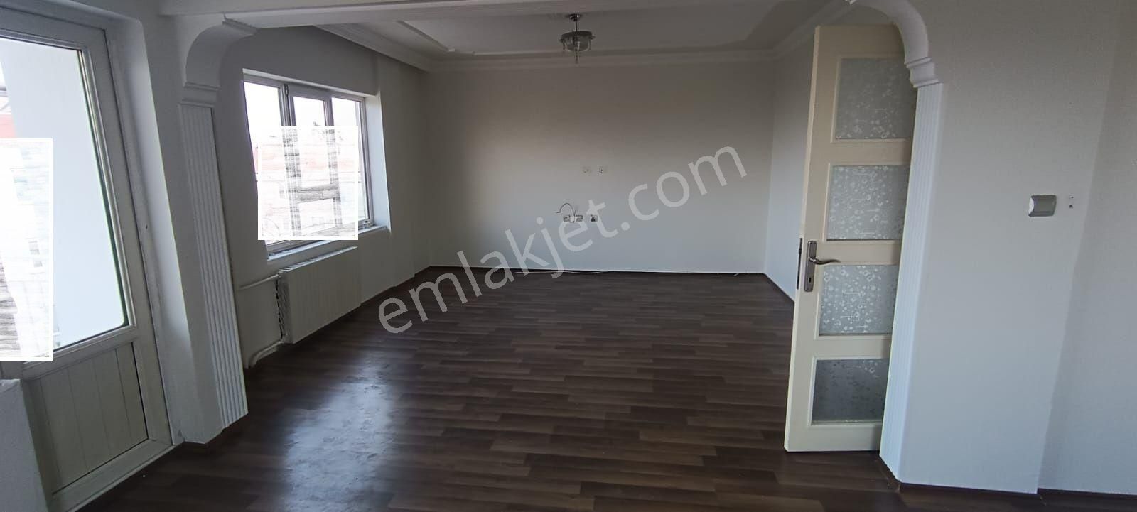 Ender Uysal Gayrimenkulden Yunusemre De Kiralık 2+1 Asansörlü Geniş Daire... - Görsel 5