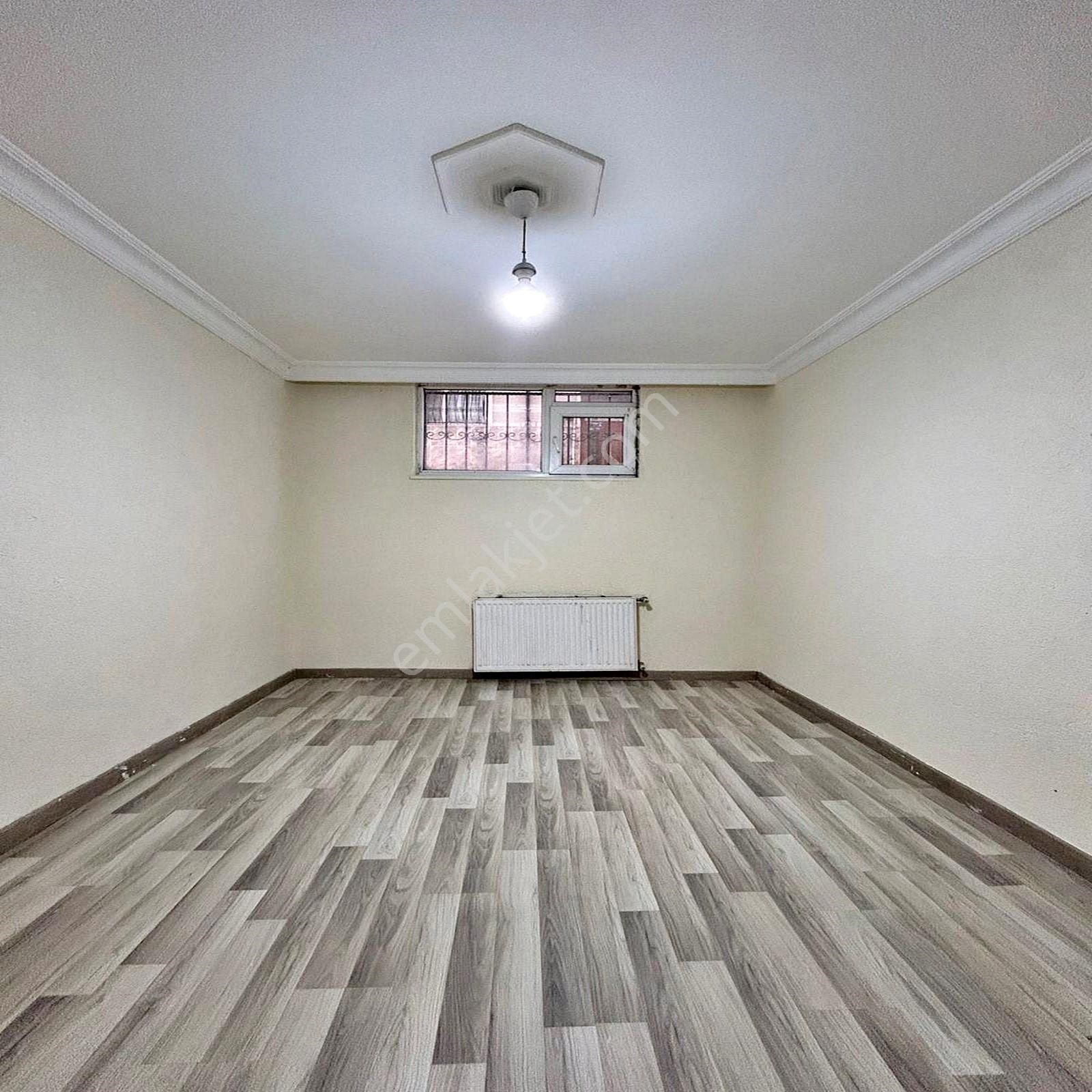 Metrobüse Yürüme Mesafesinde 2+1 Satılık Bahçe Katı - Görsel 22