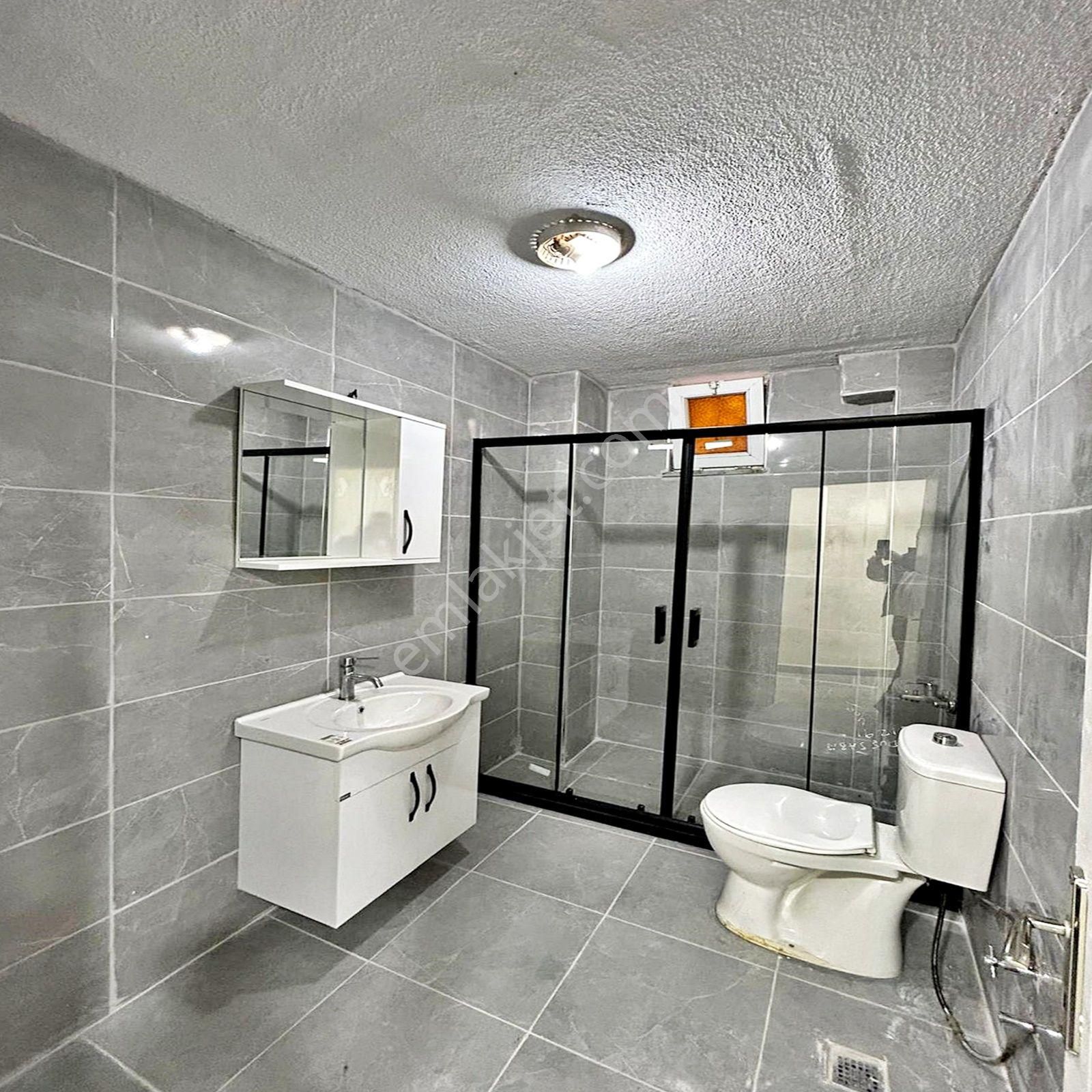 Metrobüse Yürüme Mesafesinde 2+1 Satılık Bahçe Katı - Görsel 6