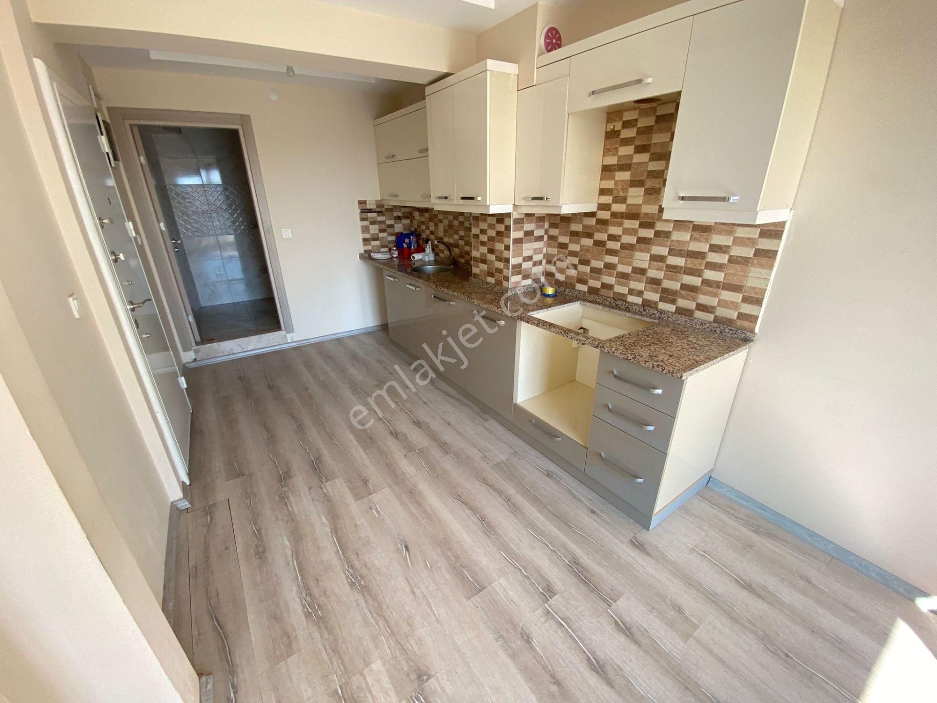 Buca Ufuk Mah.de 1+1 50m2 Balkonlu Havadar Temiz Kiralık Daire - Görsel 4