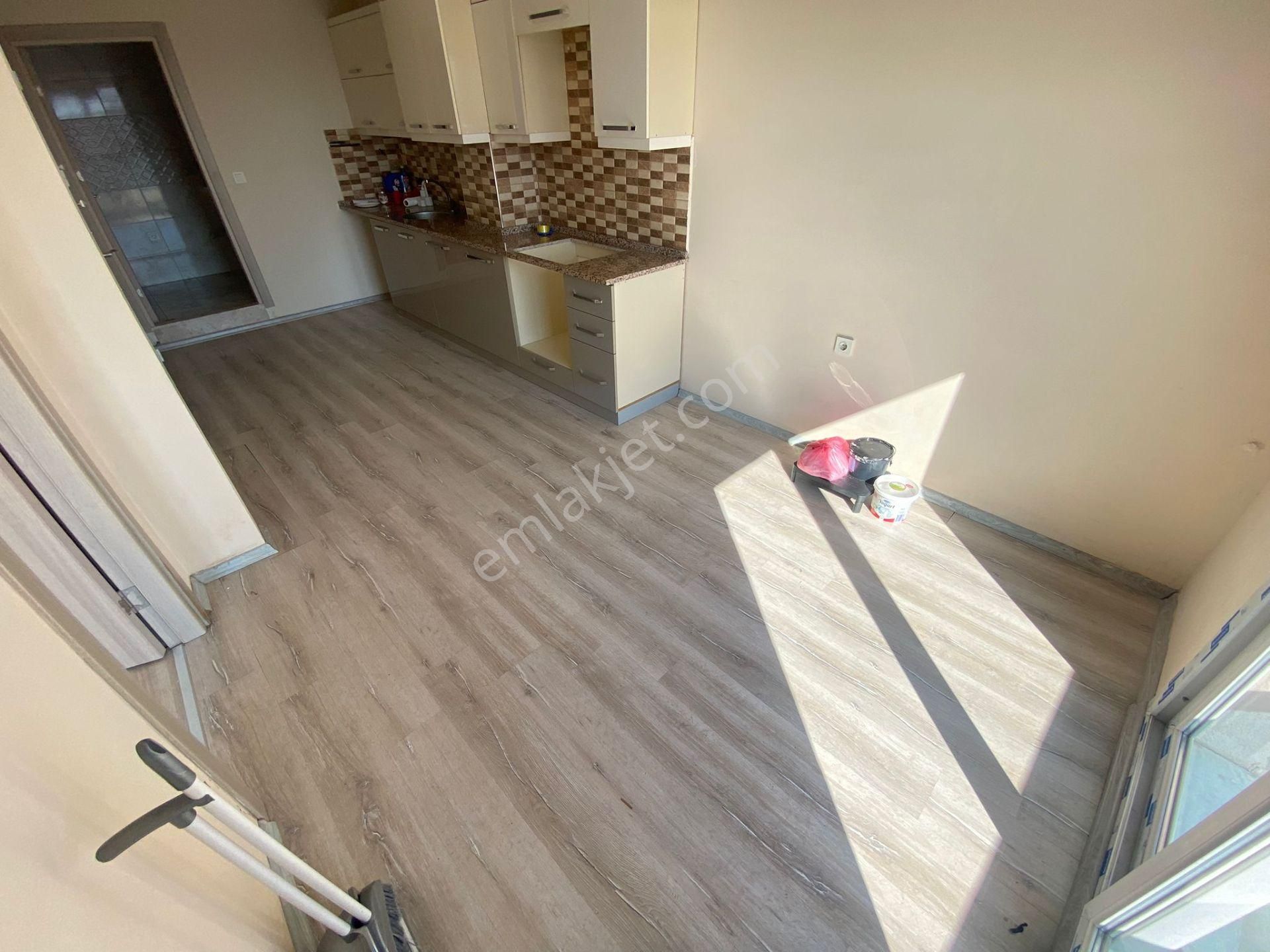 Buca Ufuk Mah.de 1+1 50m2 Balkonlu Havadar Temiz Kiralık Daire - Görsel 2