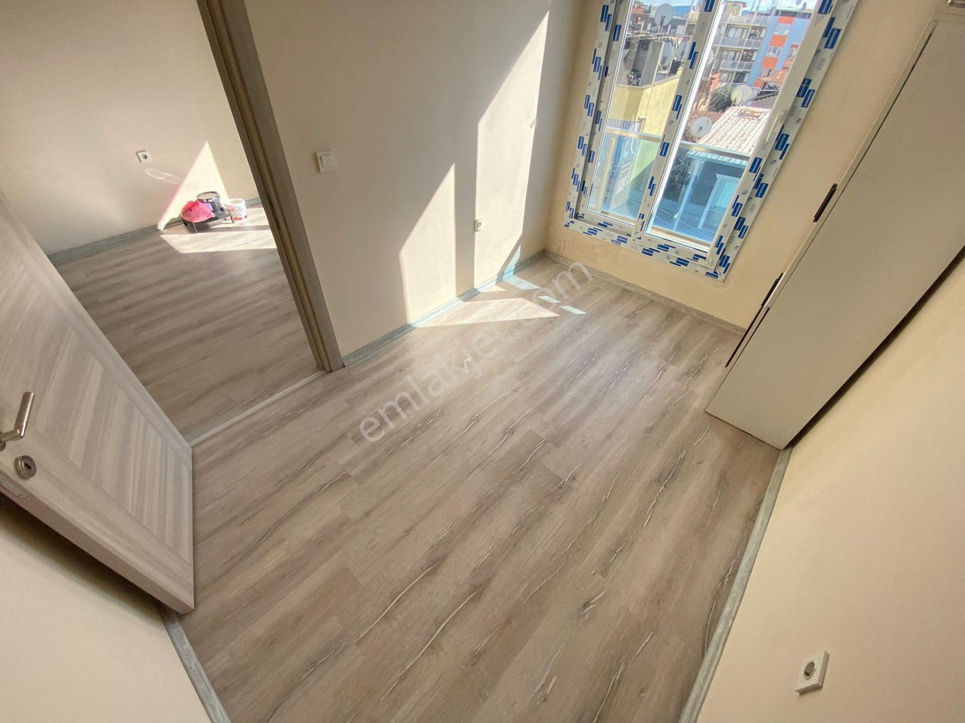 Buca Ufuk Mah.de 1+1 50m2 Balkonlu Havadar Temiz Kiralık Daire - Görsel 10