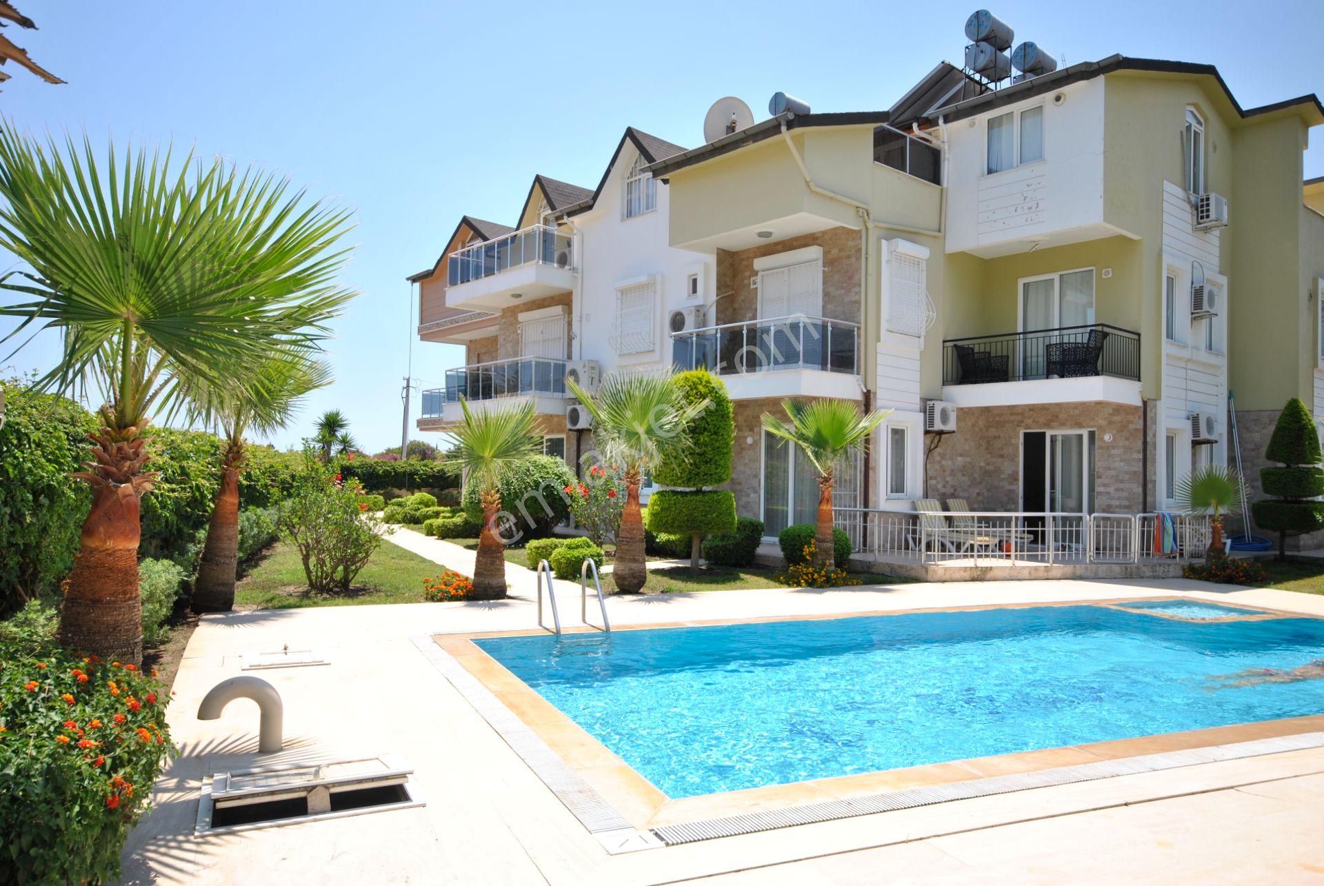 Kemer Kiriş'te Havuzlu Site İçerisinde Eşyalı Satılık 2+1 Daire