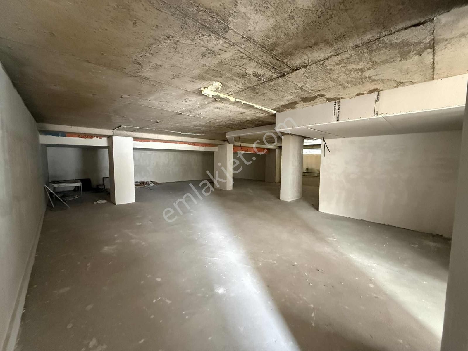 Çengelköy Cadde Üzeri Sıfır 275 M² İç Kullanım Alanlı Kiralık - Görsel 14