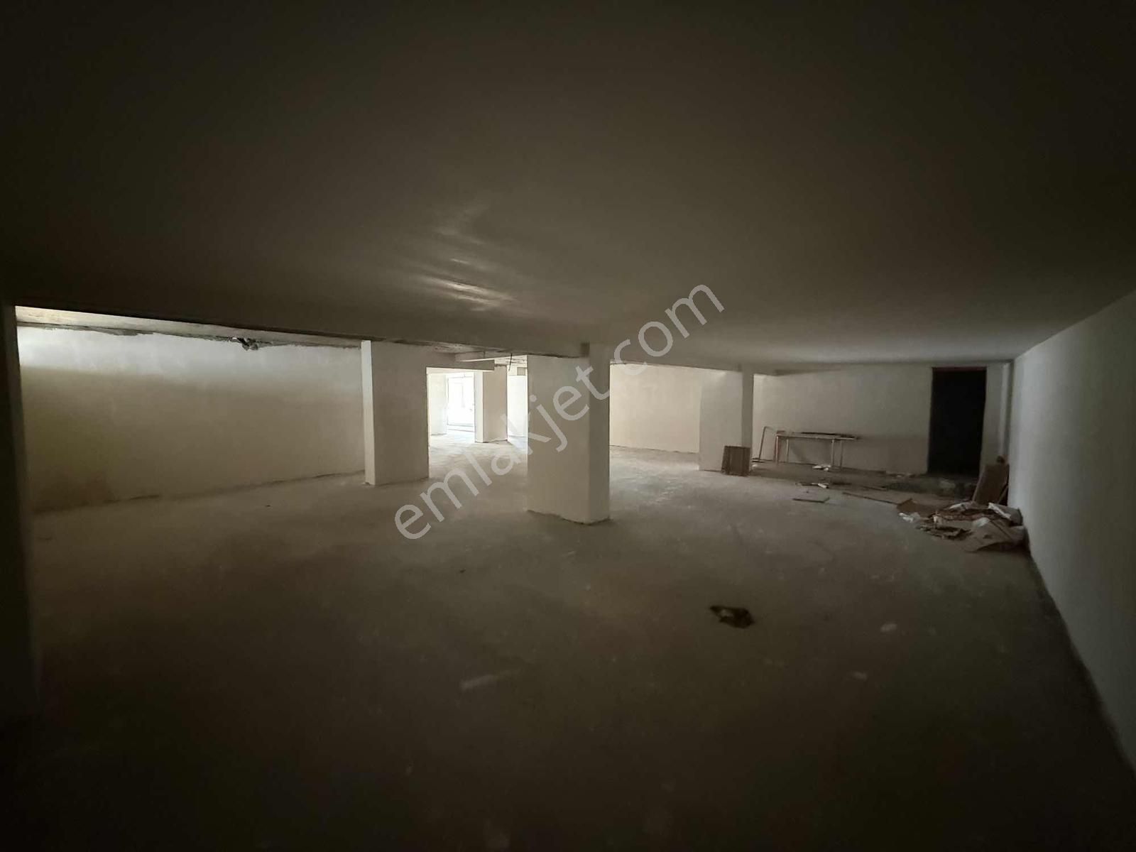 Çengelköy Cadde Üzeri Sıfır 275 M² İç Kullanım Alanlı Kiralık - Görsel 17