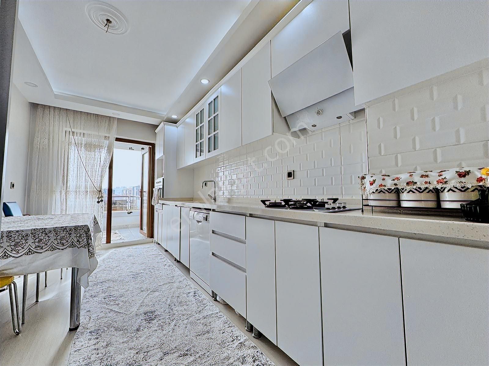 Beyoğlu'ndan Ara Kat Geniş Asansörlü Full Yapılı K.otoparklı 3+1 - Görsel 15