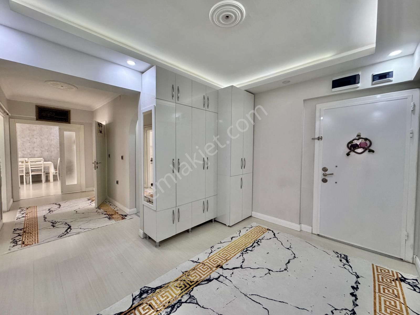 Beyoğlu'ndan Ara Kat Geniş Asansörlü Full Yapılı K.otoparklı 3+1 - Görsel 30