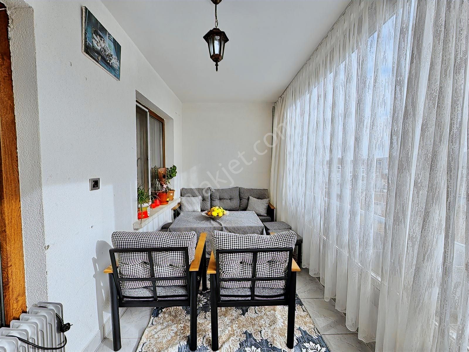 Beyoğlu'ndan Ara Kat Geniş Asansörlü Full Yapılı K.otoparklı 3+1 - Görsel 8