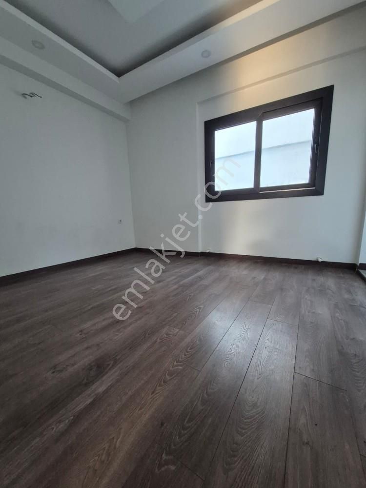Kuşadası Merkezde Boş Kiralık Yeni Asansörlü Ara Kat Daire - Görsel 3