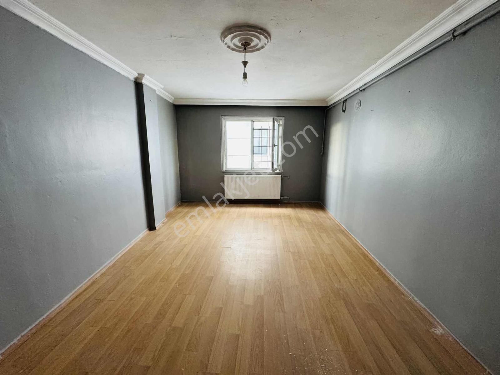 Mahmutbey'de Kiralık 2+1 70 M2 Daire