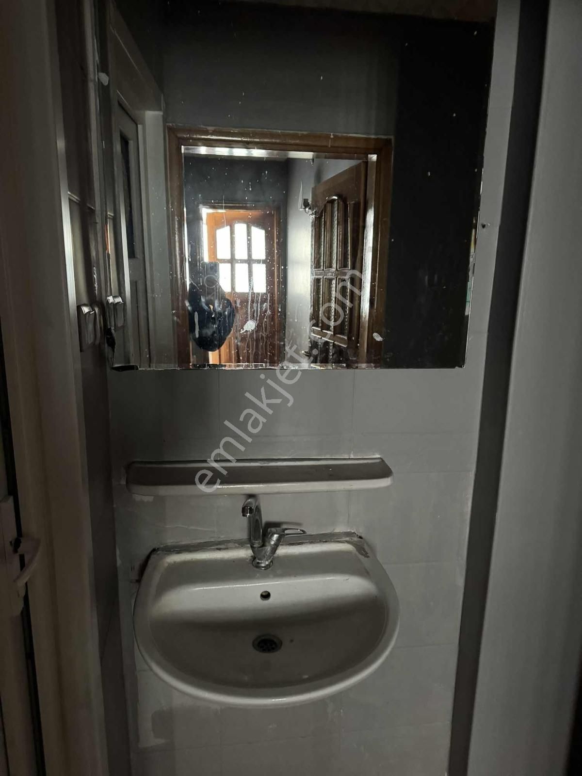Mahmutbey'de Kiralık 2+1 70 M2 Daire - Görsel 3