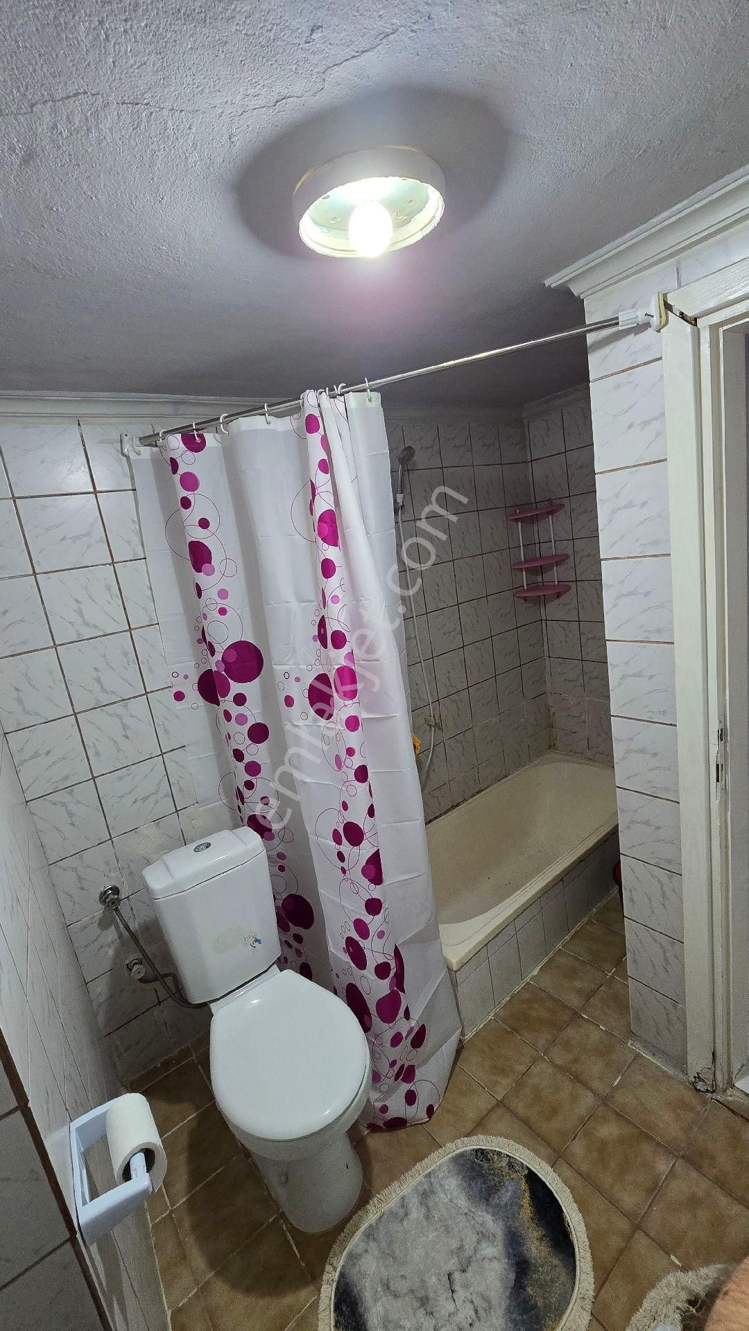 Çorlu Merkezde Cadde Üzerinde - Görsel 15