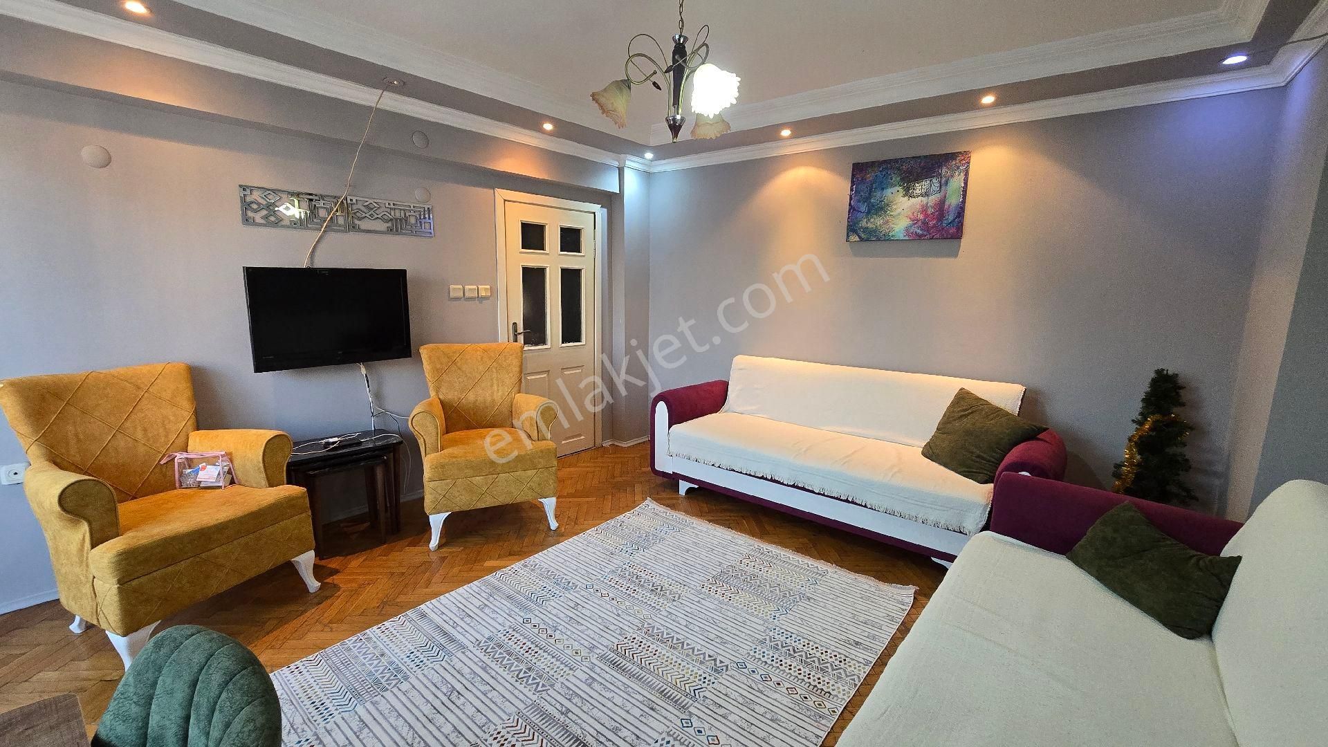 Çorlu Merkezde Cadde Üzerinde - Görsel 2