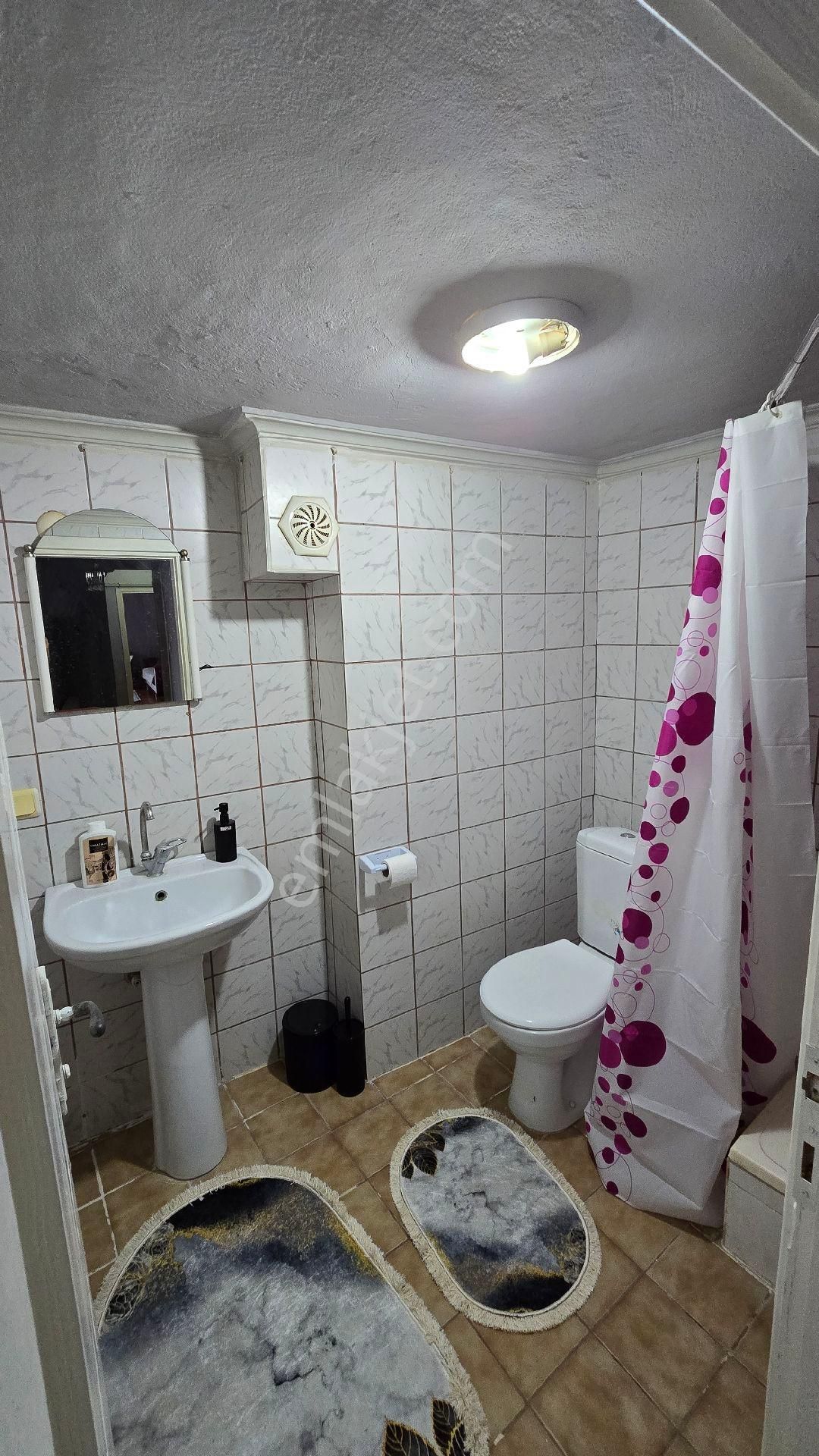 Çorlu Merkezde Cadde Üzerinde - Görsel 14