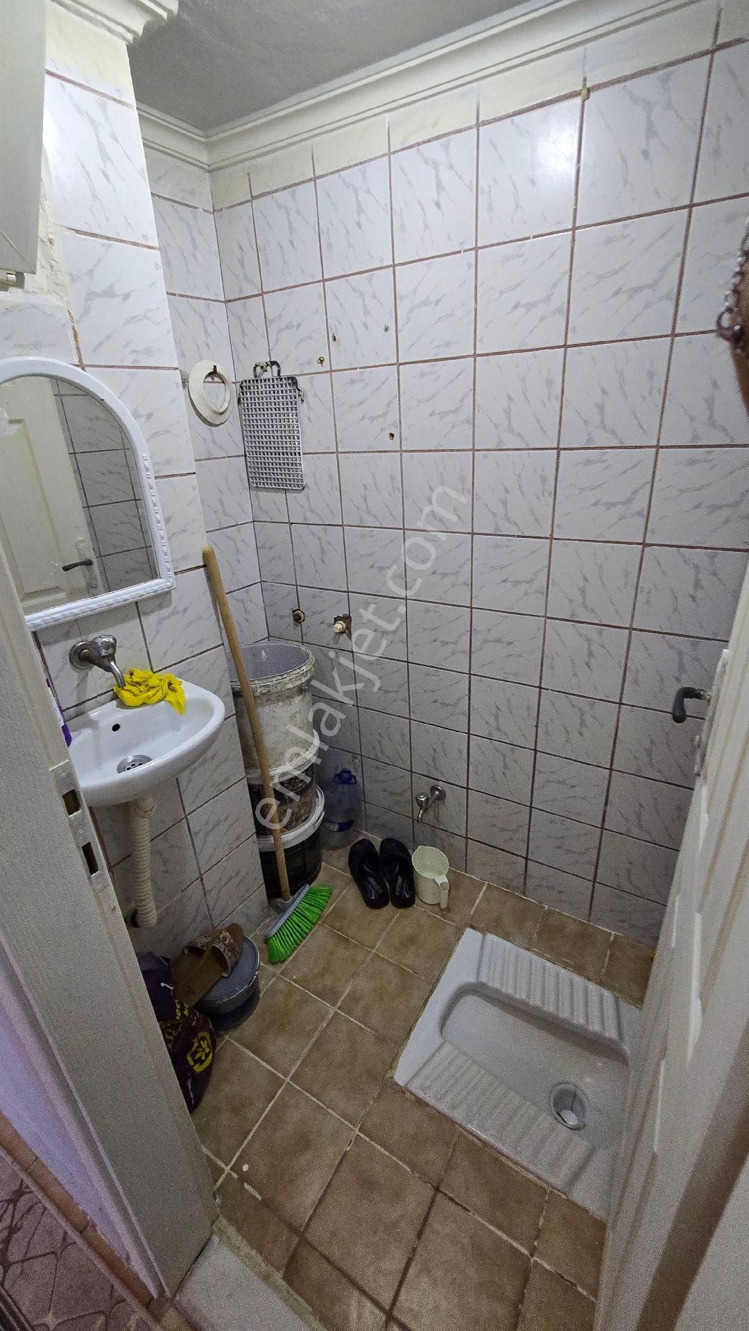 Çorlu Merkezde Cadde Üzerinde - Görsel 9