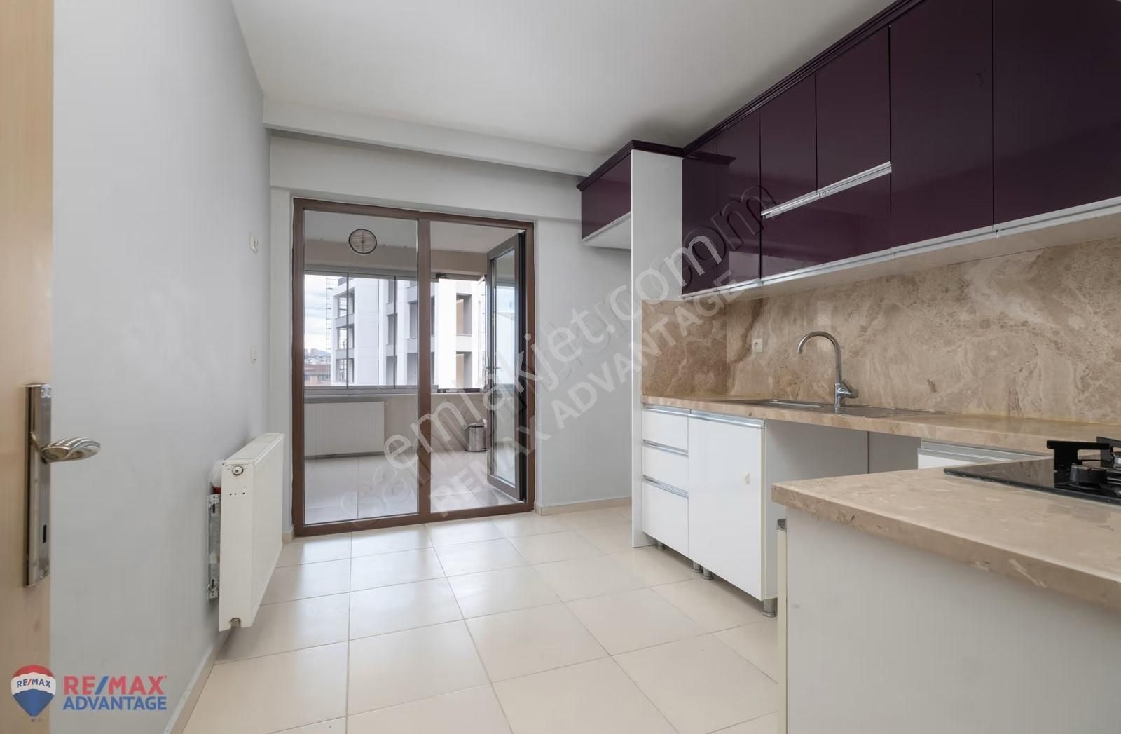 Remax Advantage'dan Balat'ta Merkezi Konumda Geniş Arakat 3+1 - Görsel 23