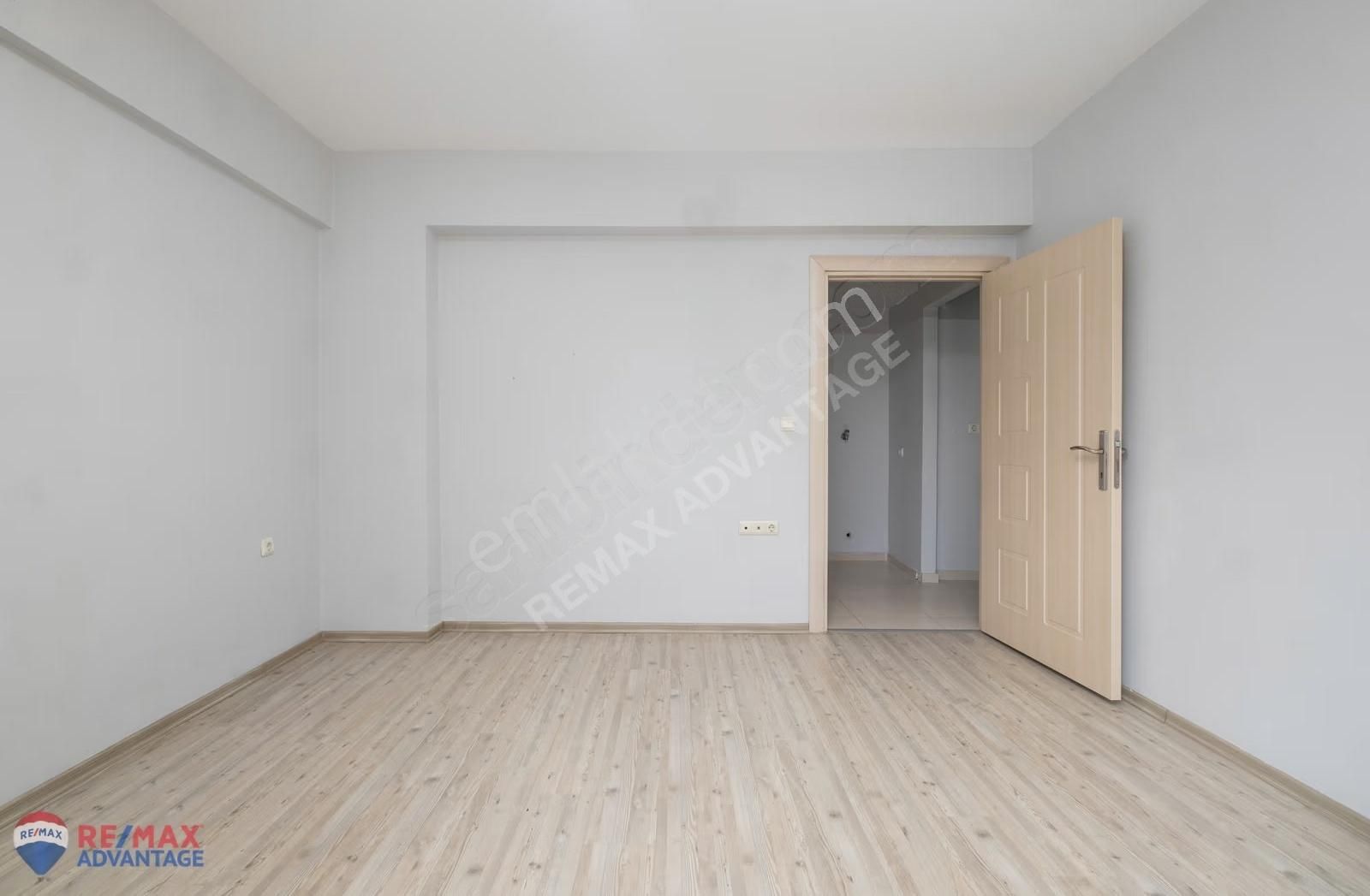 Remax Advantage'dan Balat'ta Merkezi Konumda Geniş Arakat 3+1 - Görsel 27