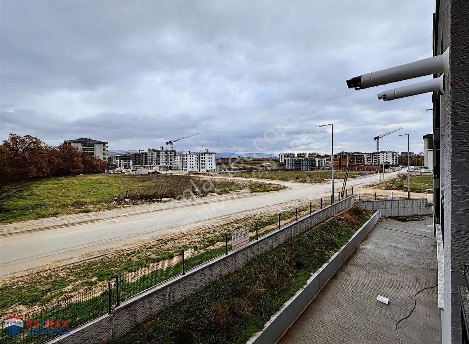 Nilüfer 30 Ağustos Zafer Mh.de Site İçi 2+1 Arakat Kiralık Daire - Görsel 28