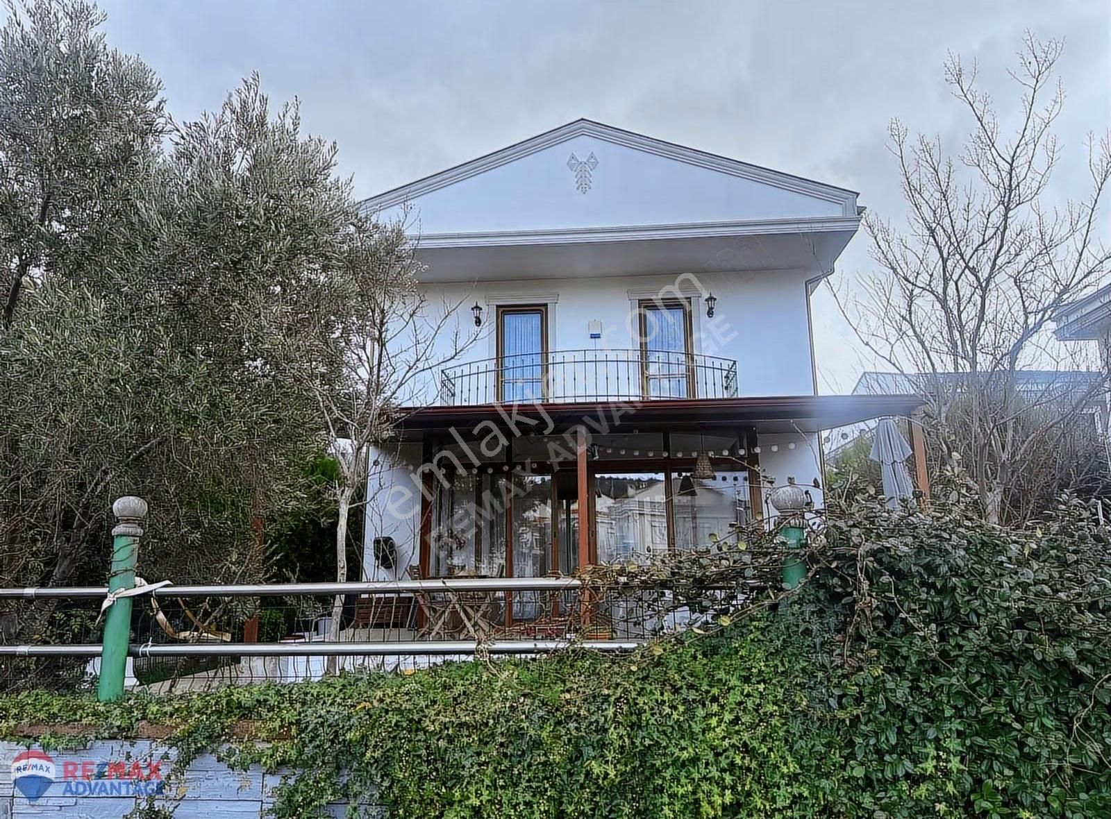 Remax Advantage'tan Ayvalık Lakada Özel Alanlı Villa - Görsel 15