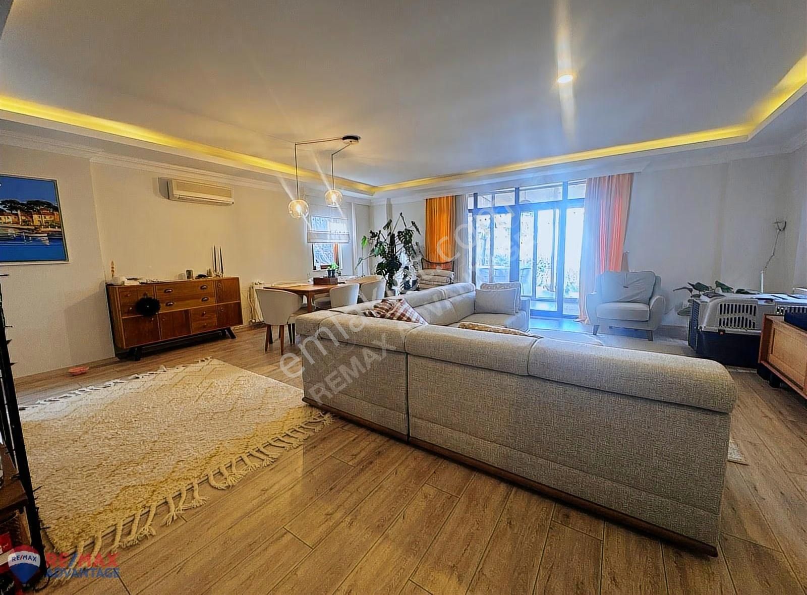 Remax Advantage'tan Ayvalık Lakada Özel Alanlı Villa - Görsel 32