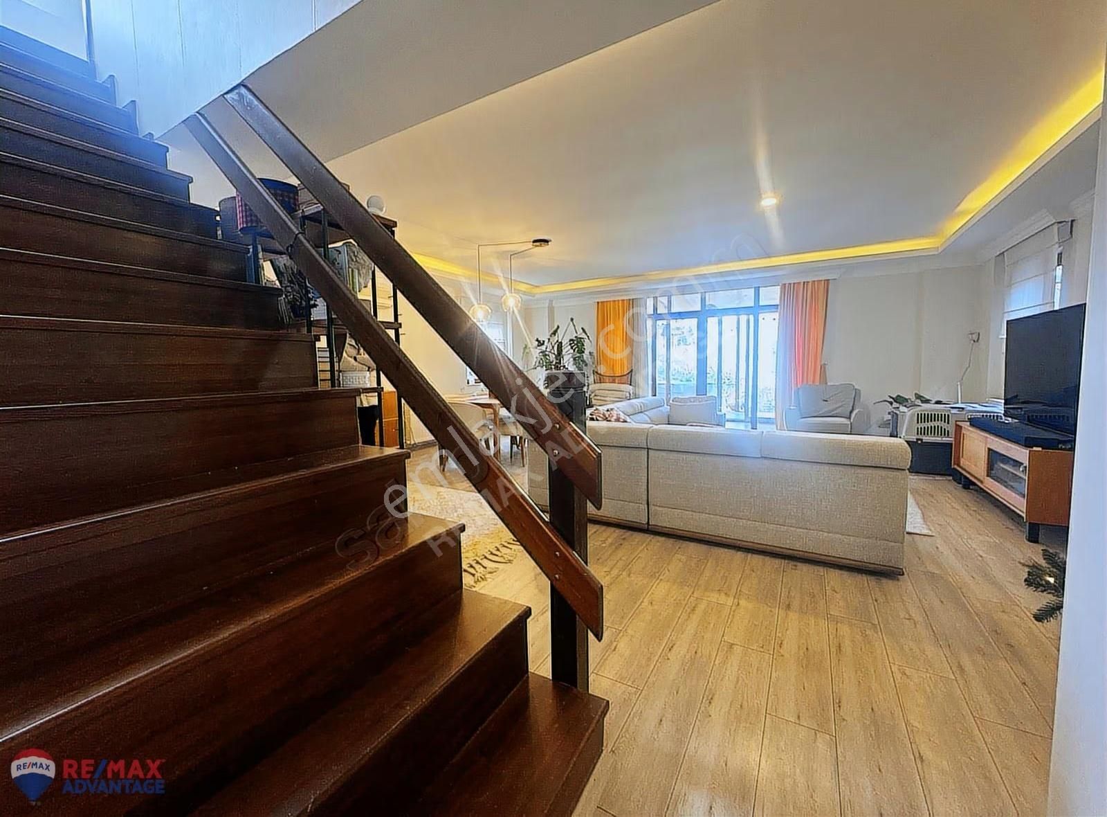 Remax Advantage'tan Ayvalık Lakada Özel Alanlı Villa - Görsel 10