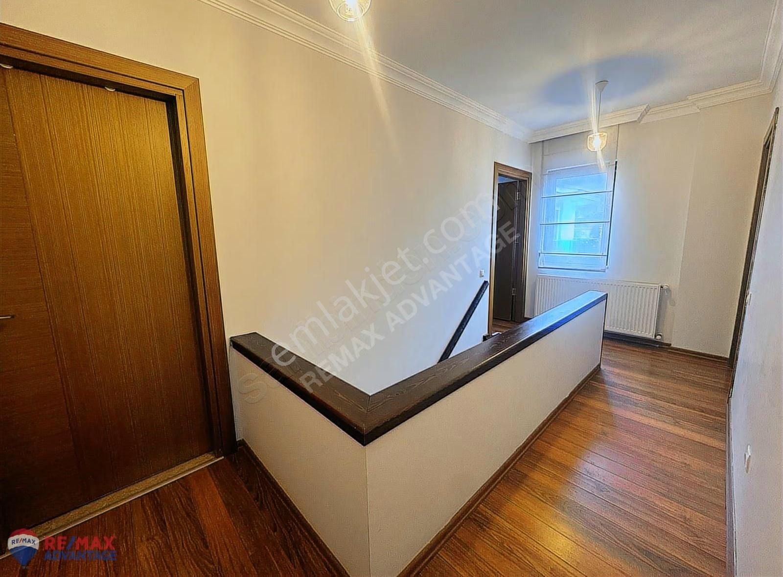 Remax Advantage'tan Ayvalık Lakada Özel Alanlı Villa - Görsel 4