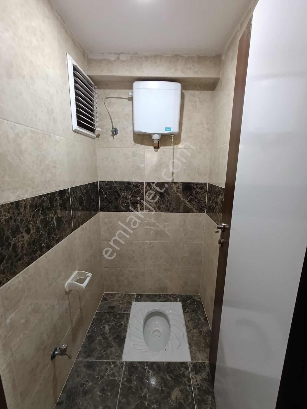 Şekerler Emlaktan Metroya Yakın Merkezi Konumlu Kiralık Daire - Görsel 3